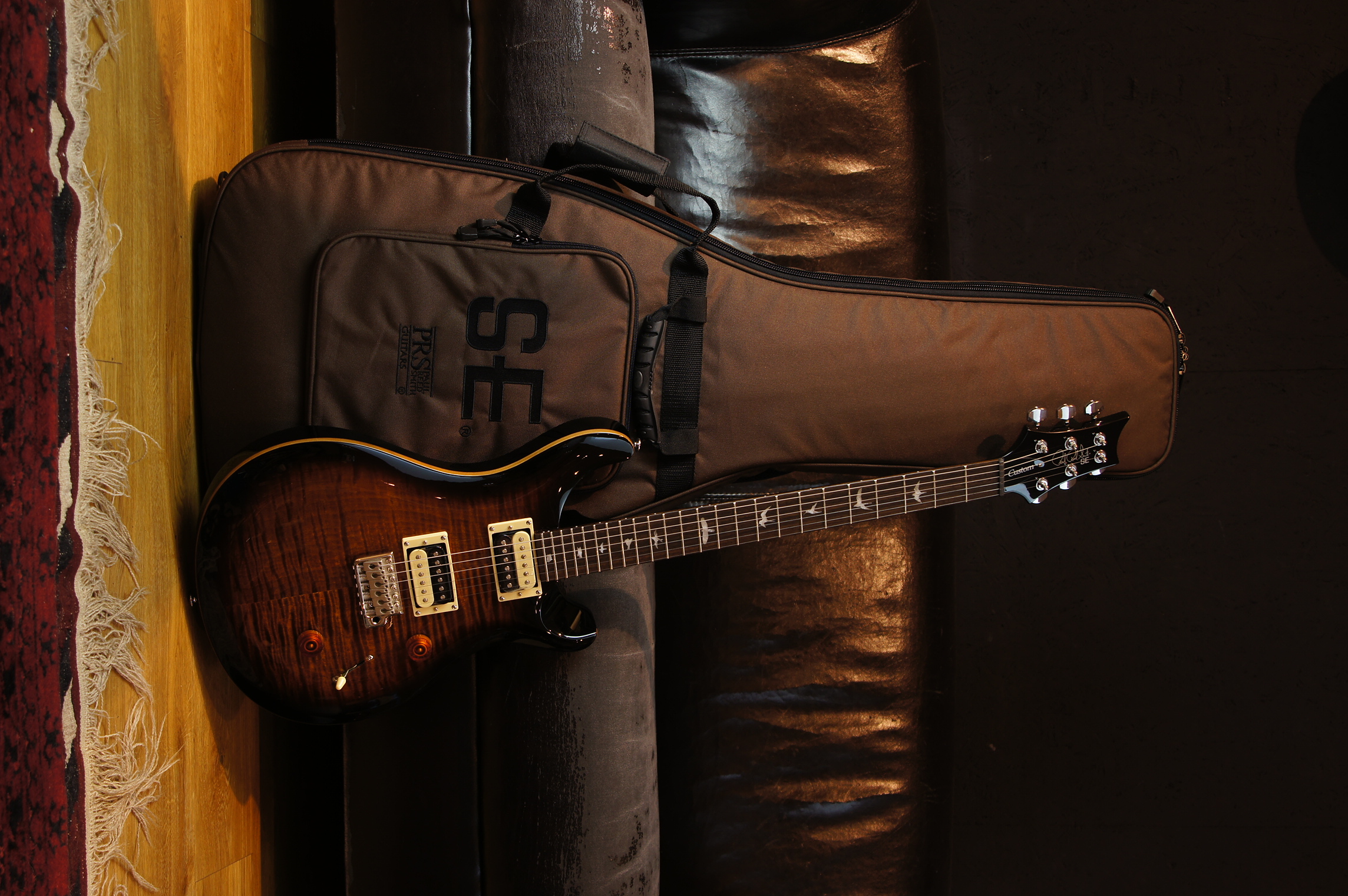 PRS SE Custom 24 - Black Gold Burst