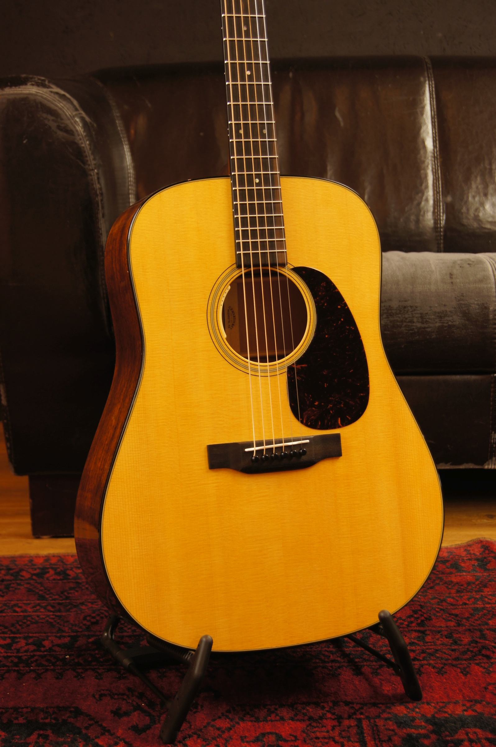 Martin D-18E-LRB mit LR Baggs Tonabnehmer