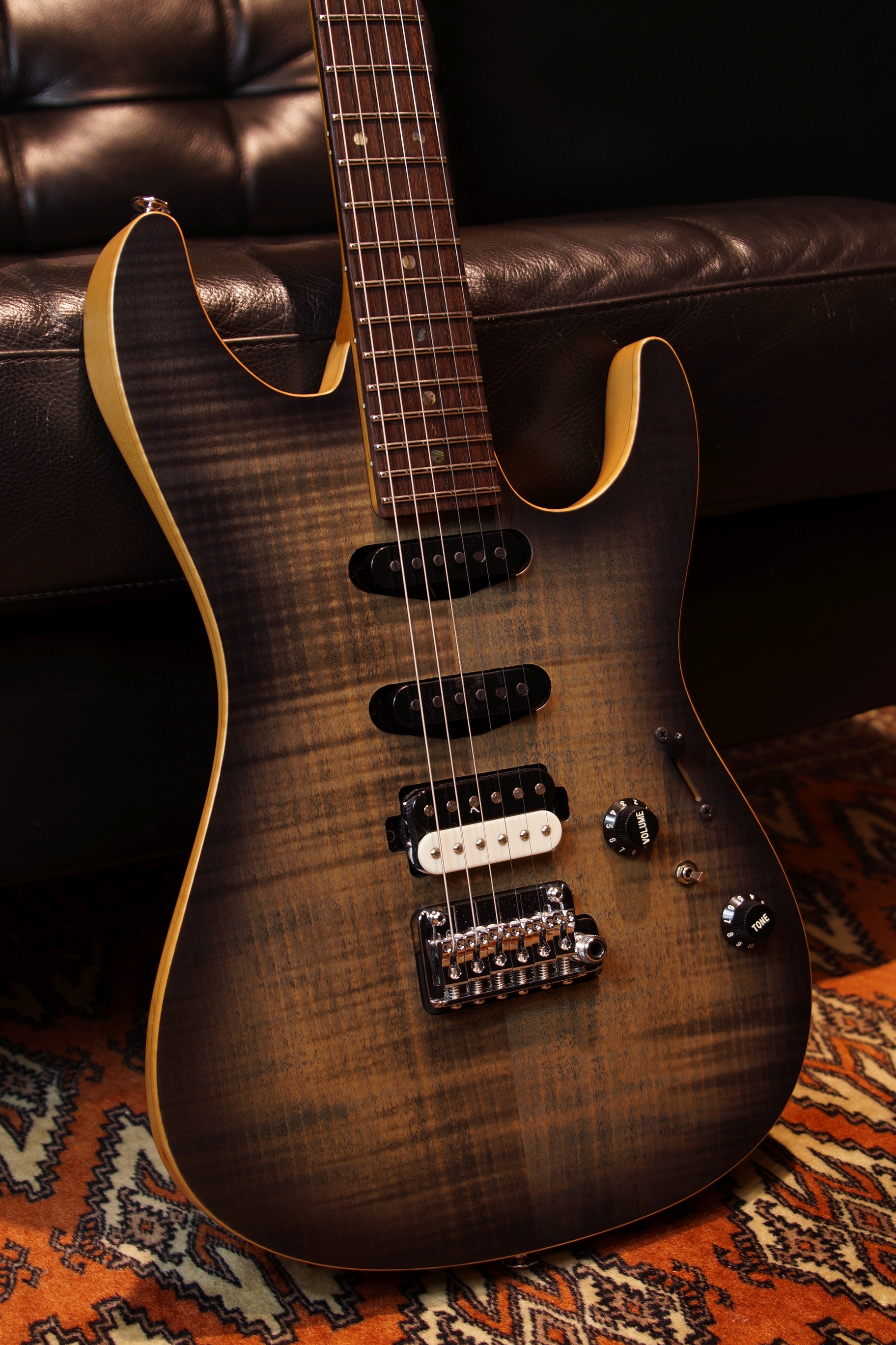 IBANEZ Tom Quayle Signature Charcoal Black Burst Flat B- Stock inkl. Koffer