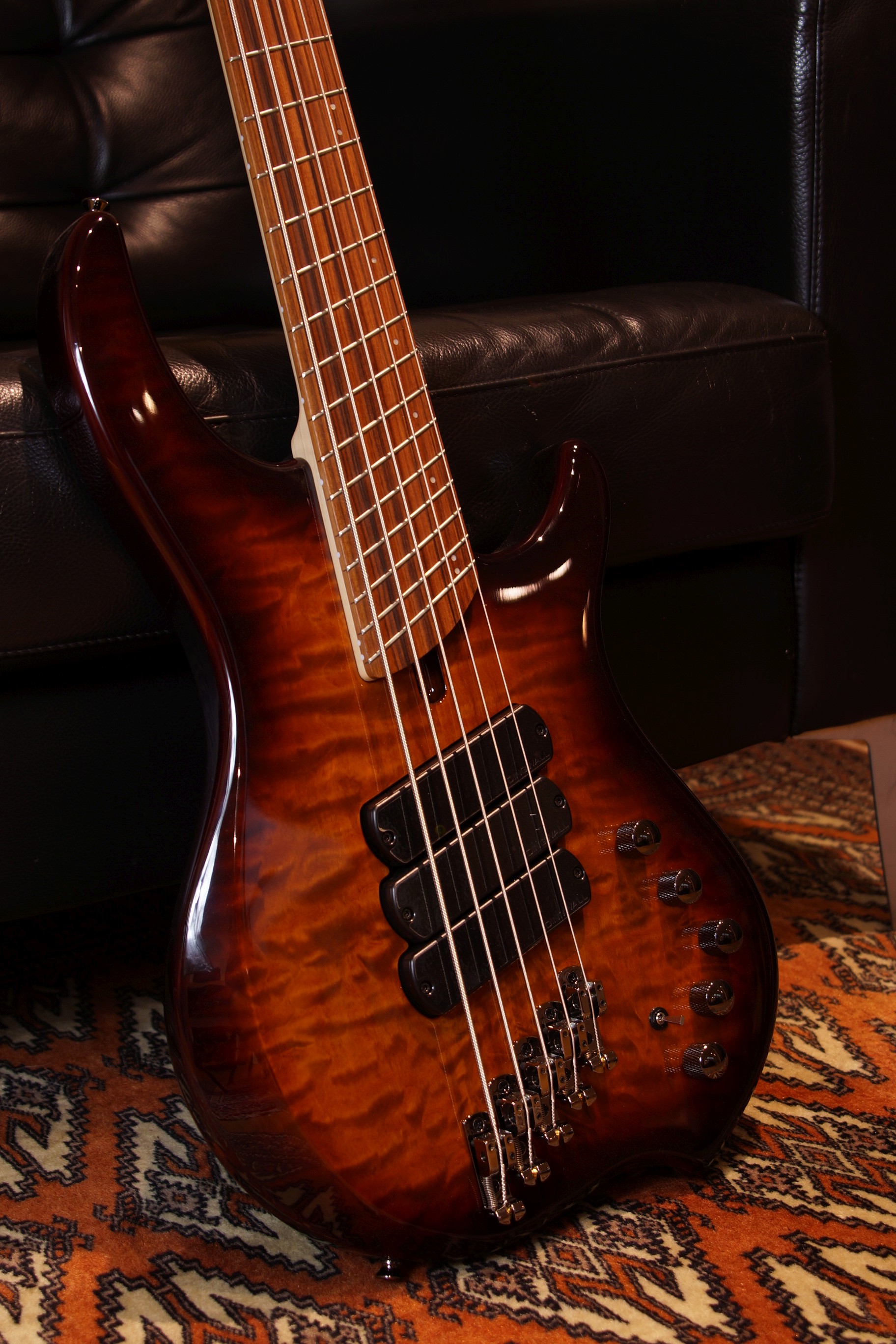 Dingwall CB3 Combustion 5-String Pau Ferro Vintage Burst
