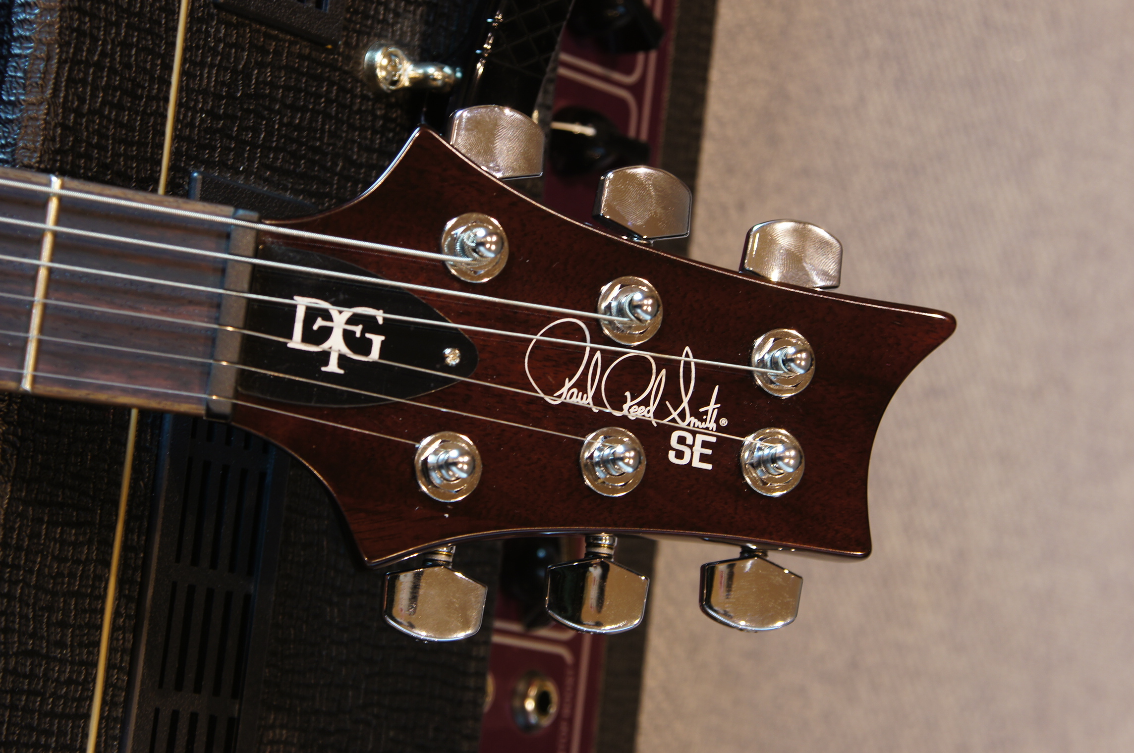 PRS SE DGT Mccarty Tobacco Sunburst