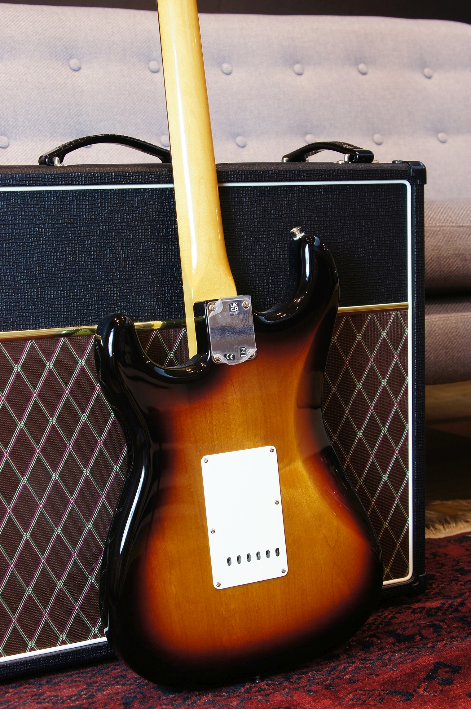 Fender Vintera® II '60s Stratocaster®, Rosewood Fingerboard, 3-Color Sunburst