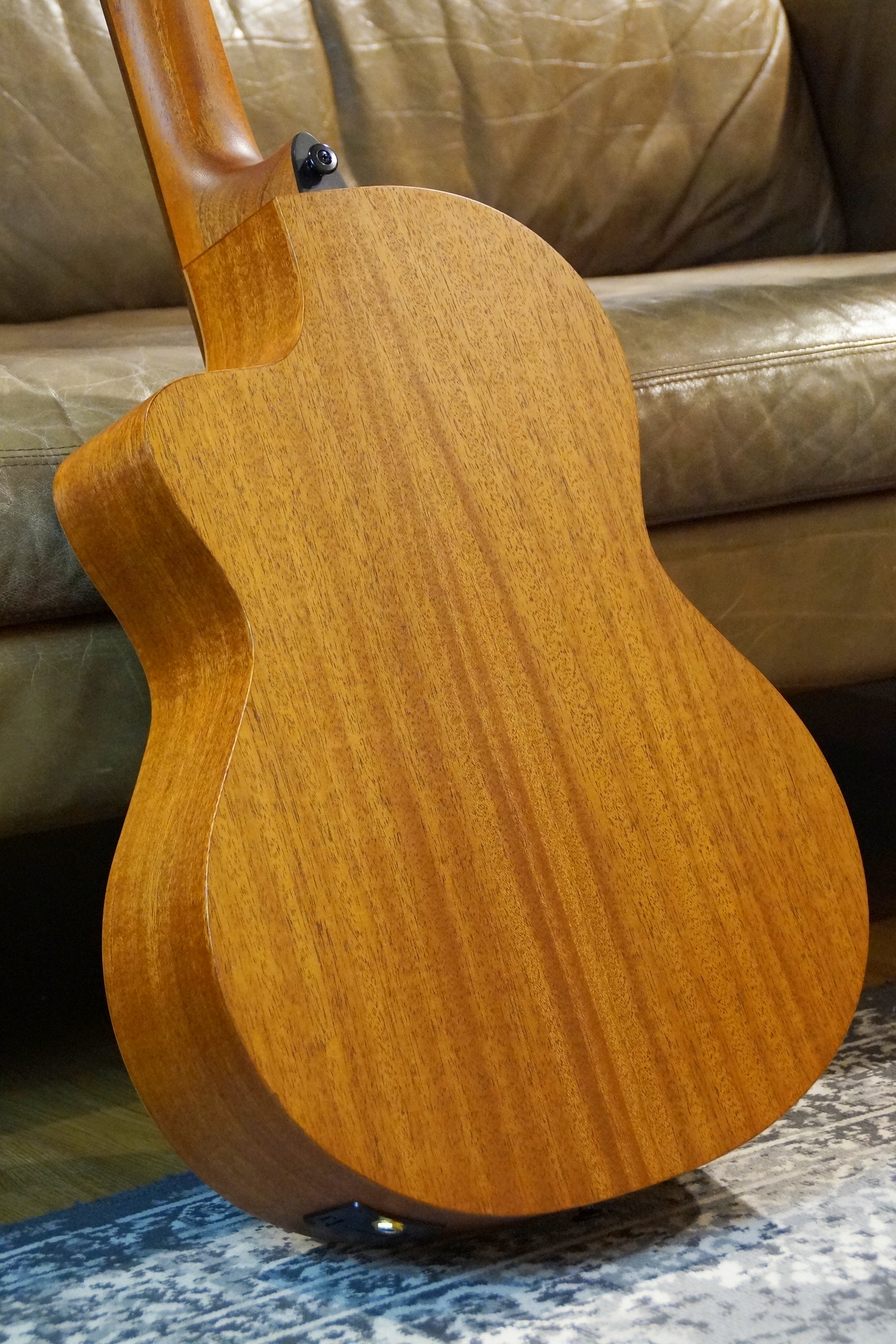 LÂG - GLA OC170CE Konzertgitarre mit Pickup