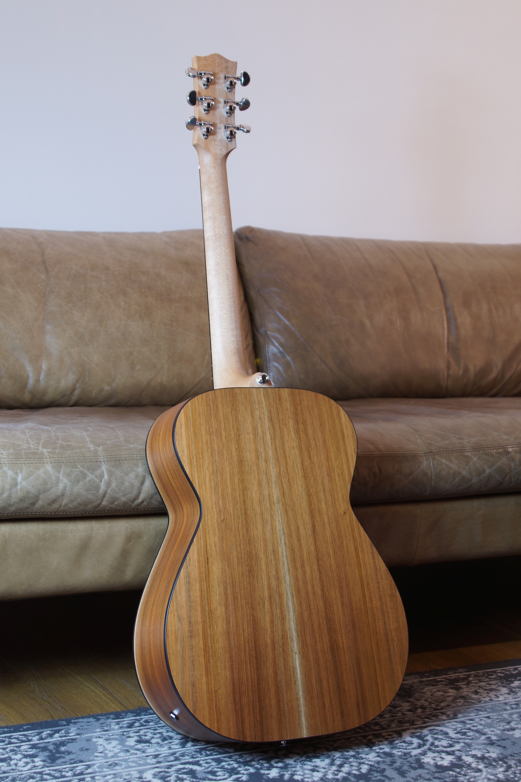 Maton EBW 808