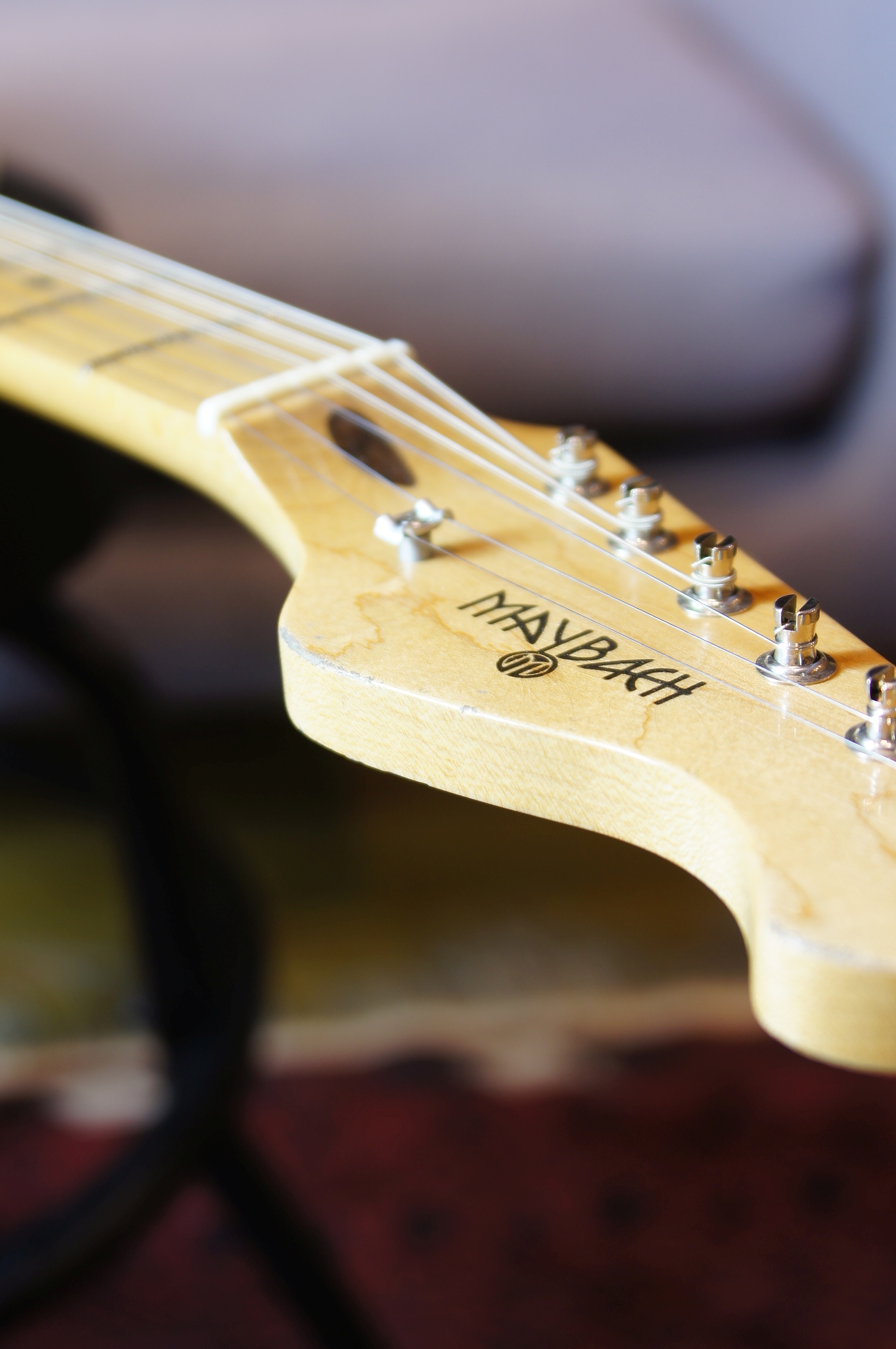 Maybach Stradovari S54 Bleached Banana Aged