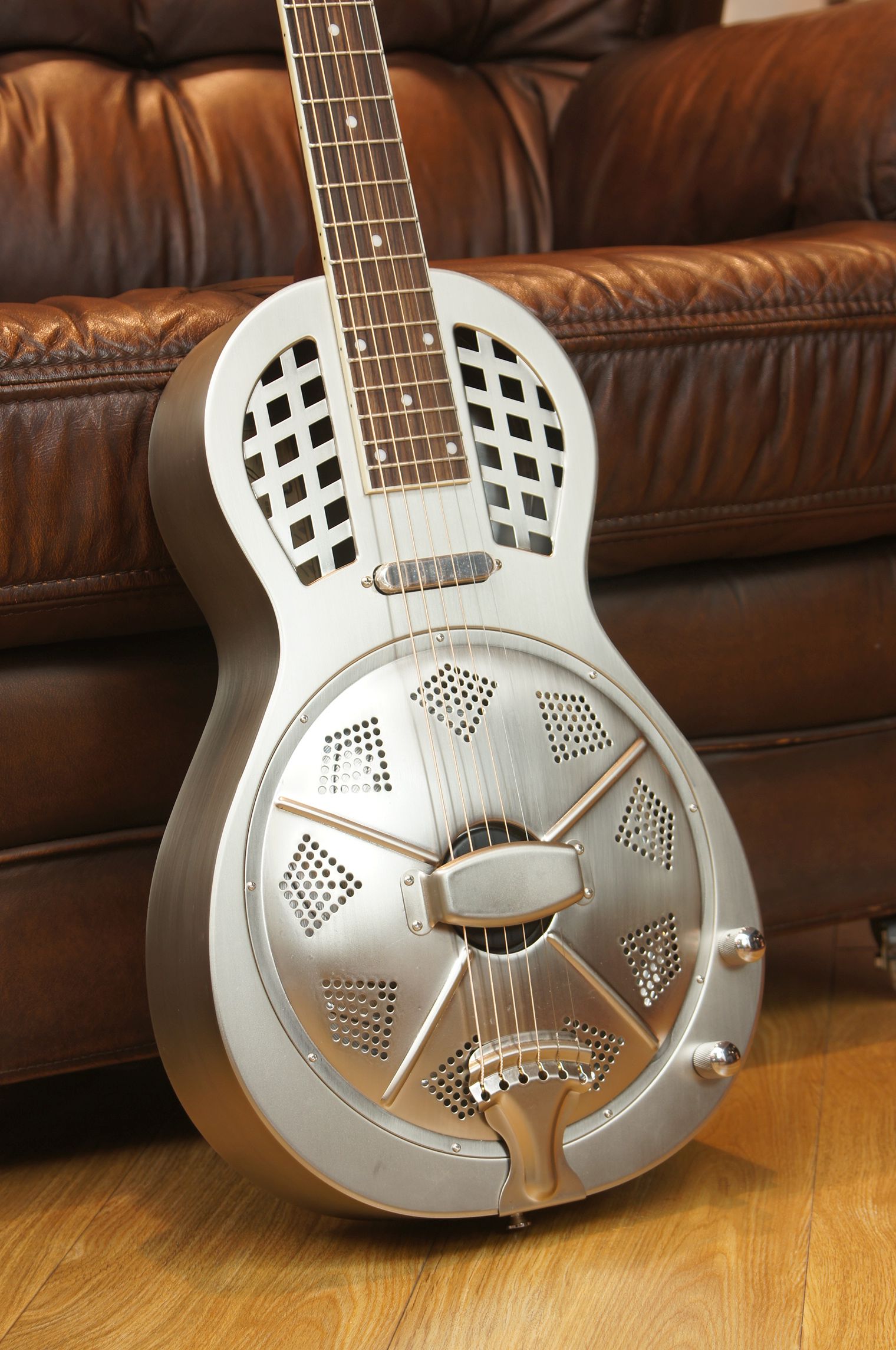 Johnson Resonatorgitarre JR-960E-AS - B-Stock