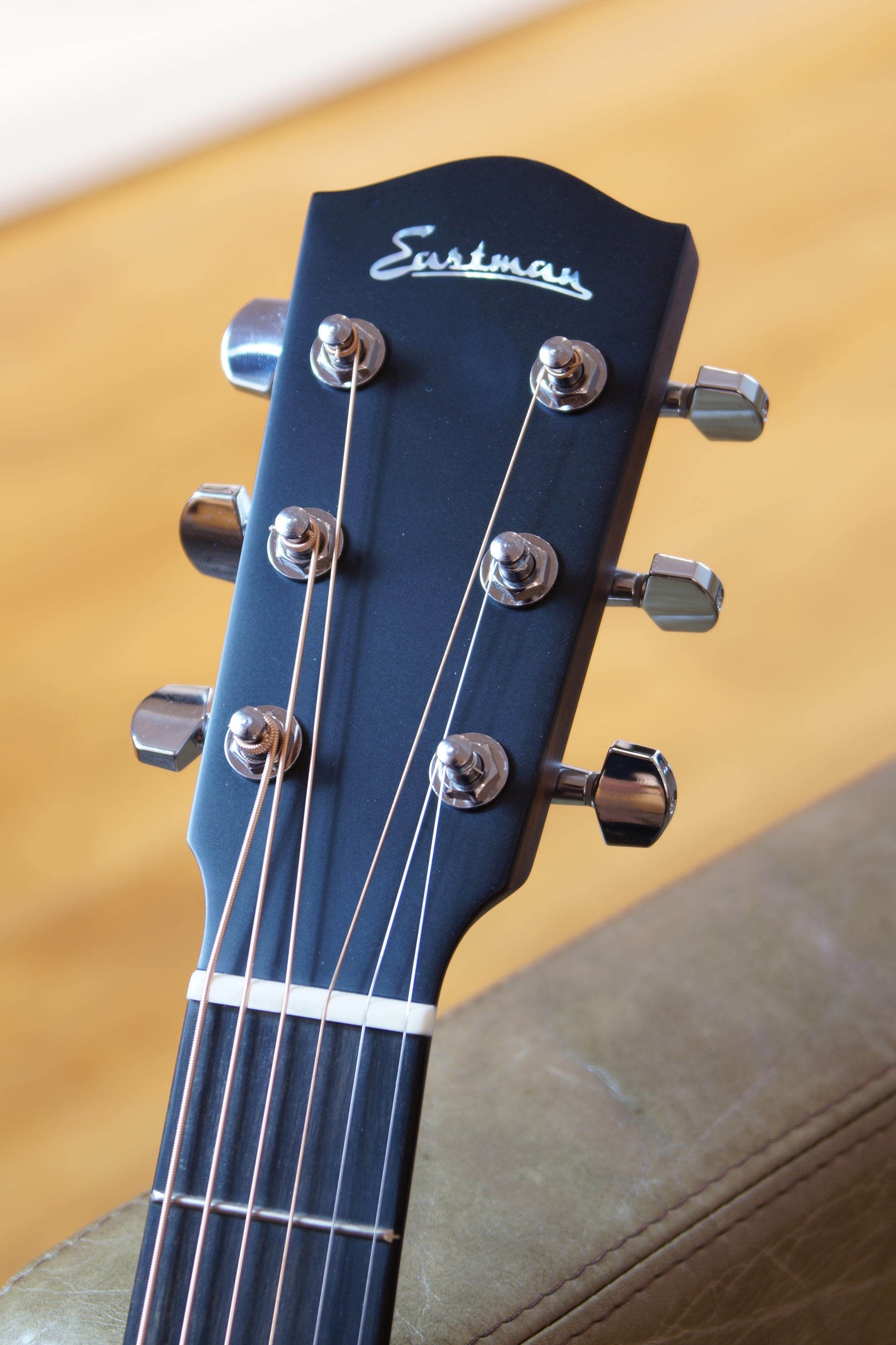 Eastman ACTG2E-DLX Travelgitarre inklusive Gigbag