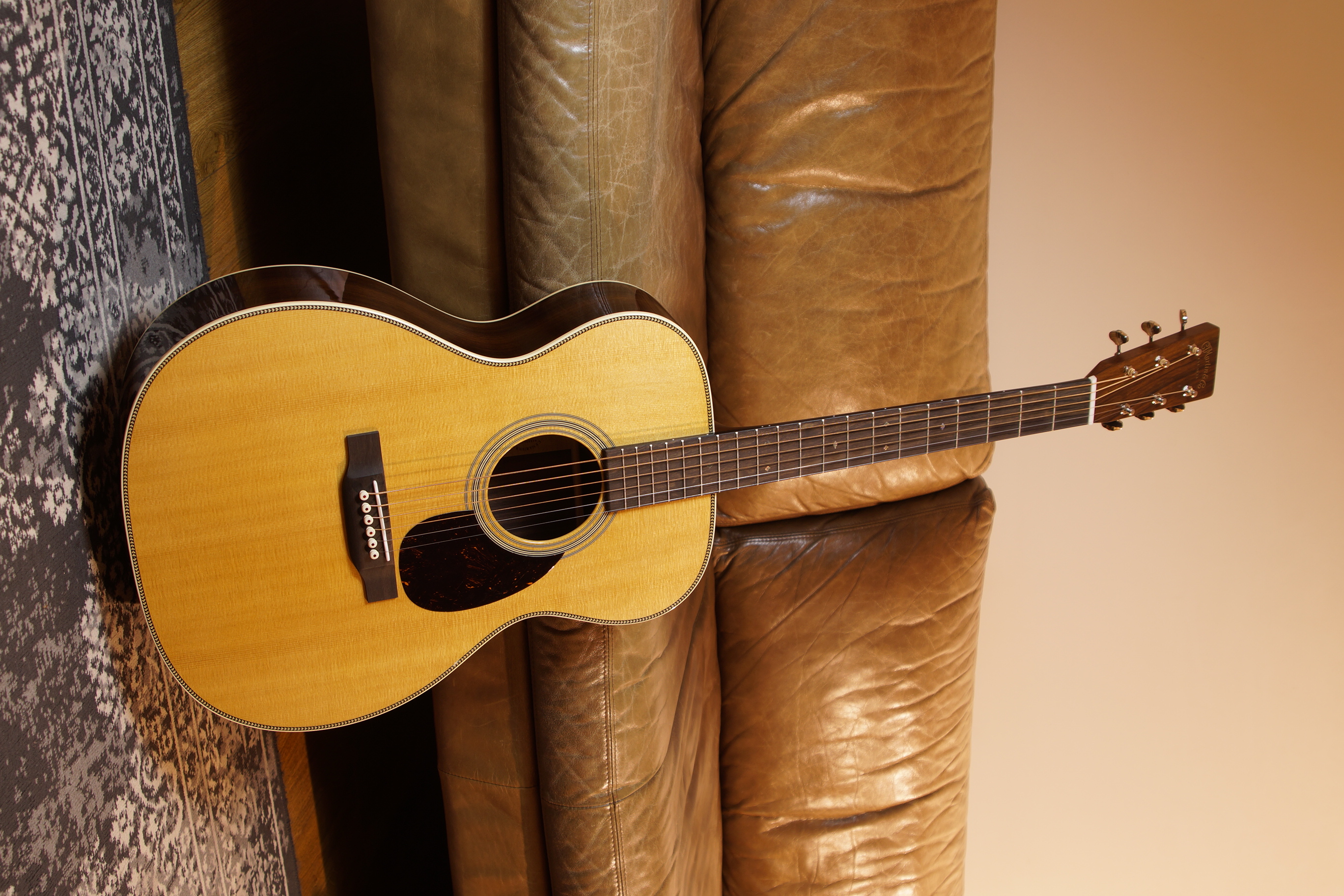 Martin OM-28 inklusive Koffer