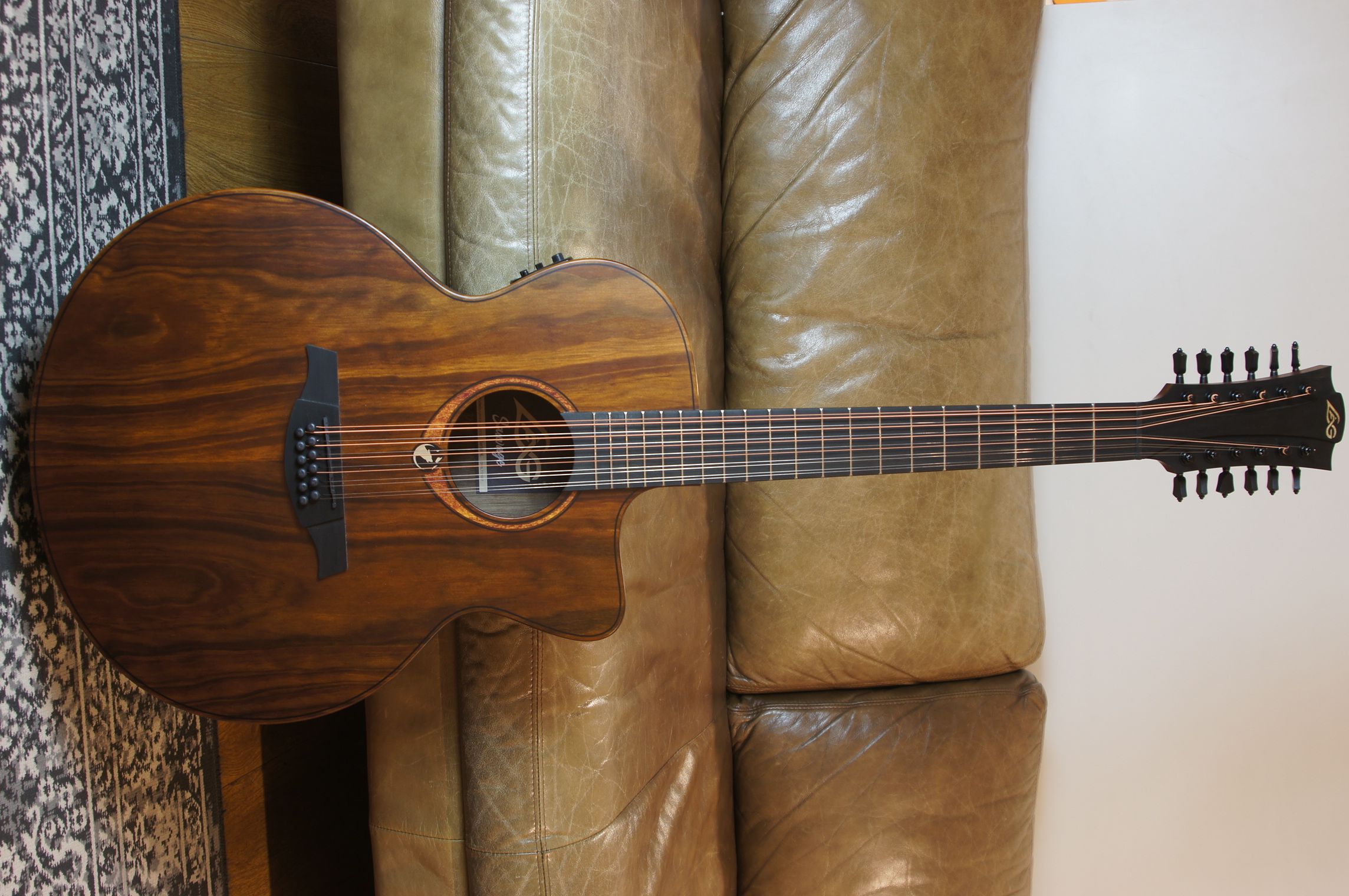 LAG - GLA SAUVAGE-J12CE