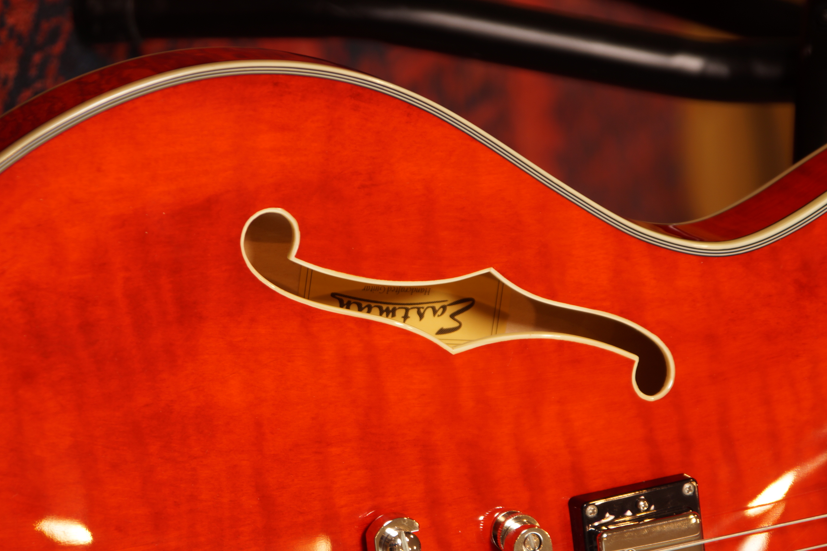 Eastman T486 Cherry Red - inklusive Case