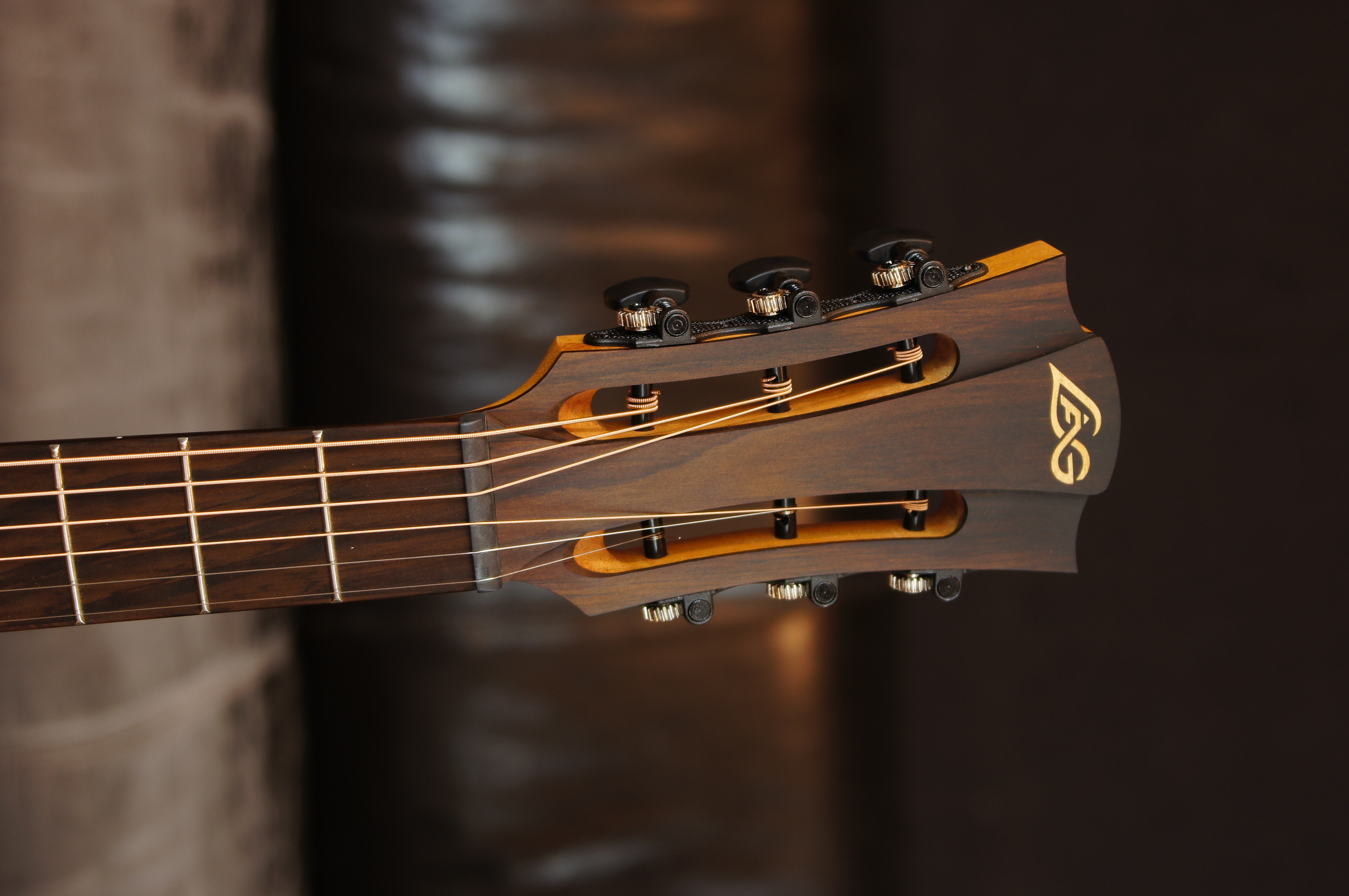 LAG Tramontane 177 Parlor, Satin, Pickup