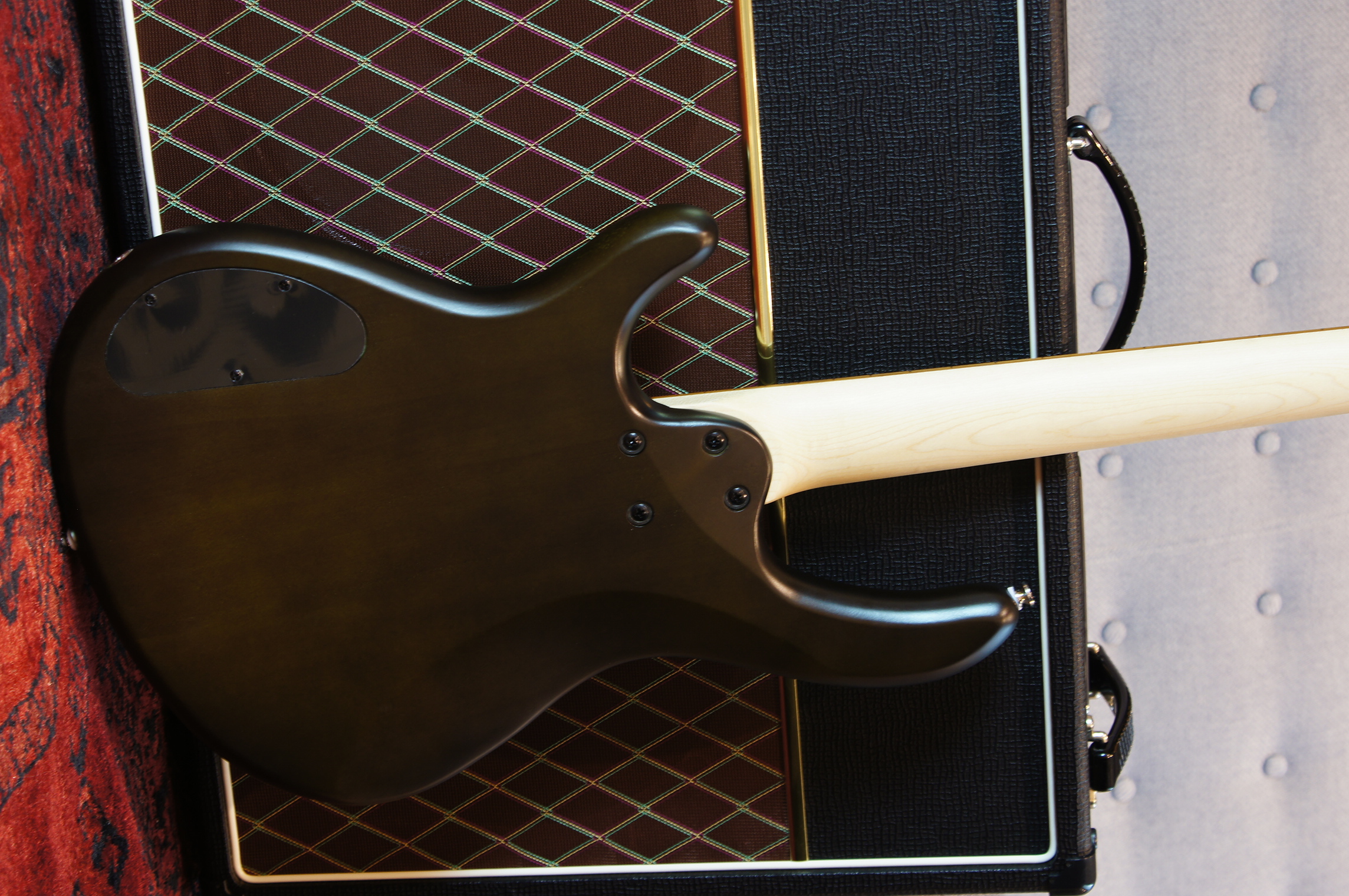 Cort E-Bass Action PJ Open Pore Walnut