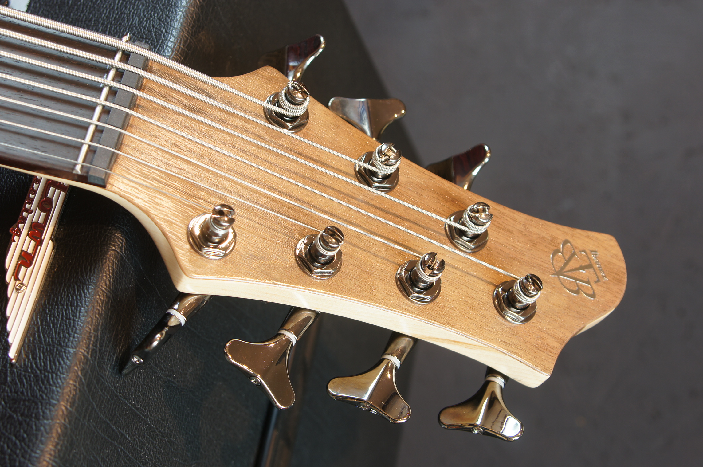 IBANEZ BTB 7-Str Natural Low Gloss - B-Stock