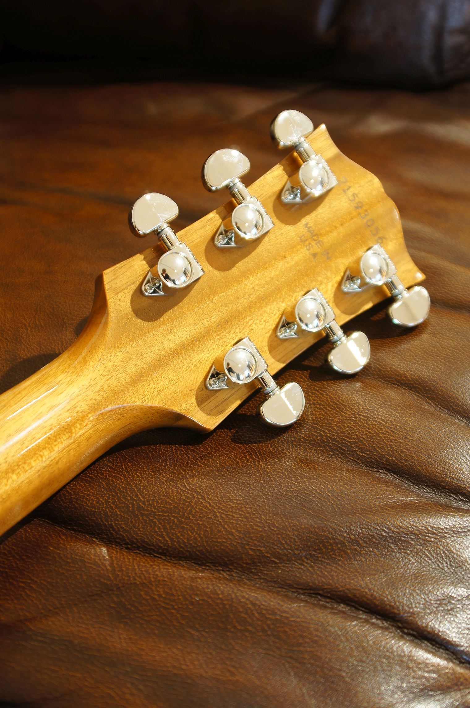 Gibson SJ-200 Studio Walnut Antique Natural