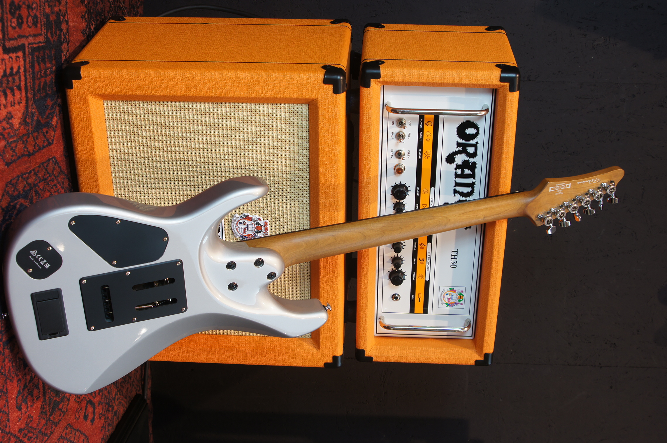 IBANEZ Tim Henson Signature AZ E-Gitarre 6-String + Gigbag - B-Ware