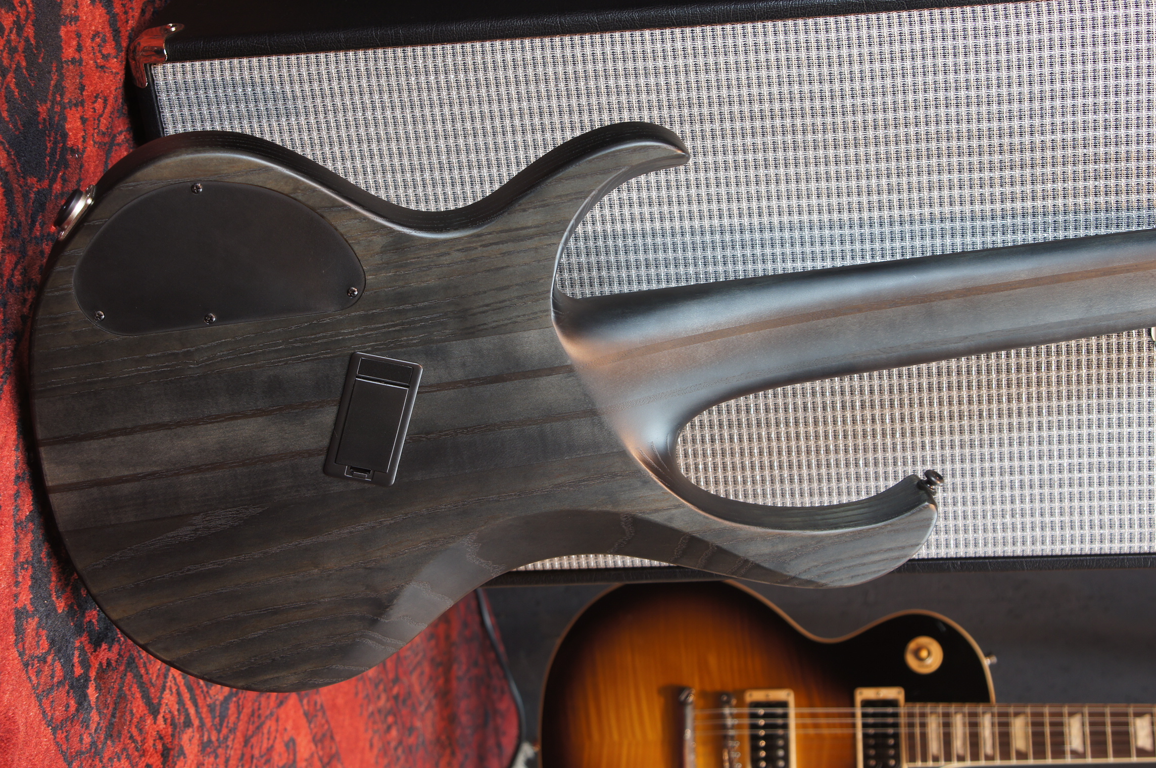 IBANEZ BTB805MS-TGF 5-String Multiscale Transparent Gray Flat inklusive Case