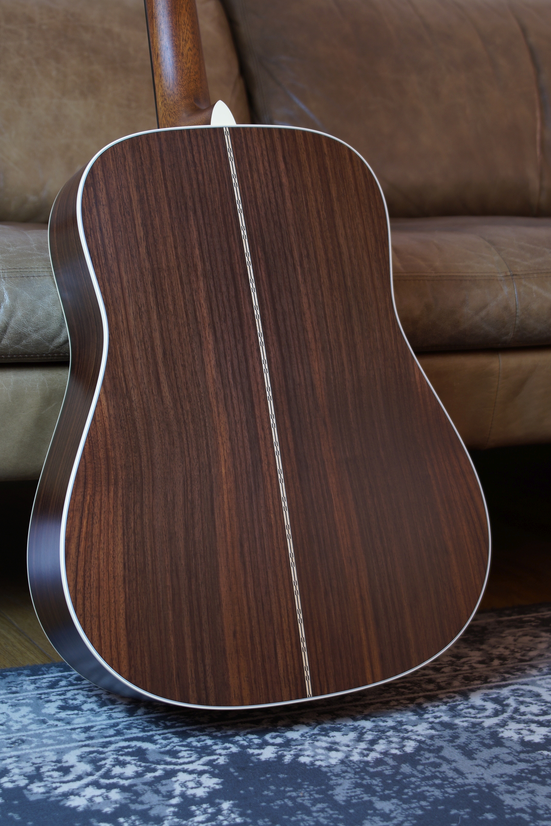 Martin D-28 Street Legend