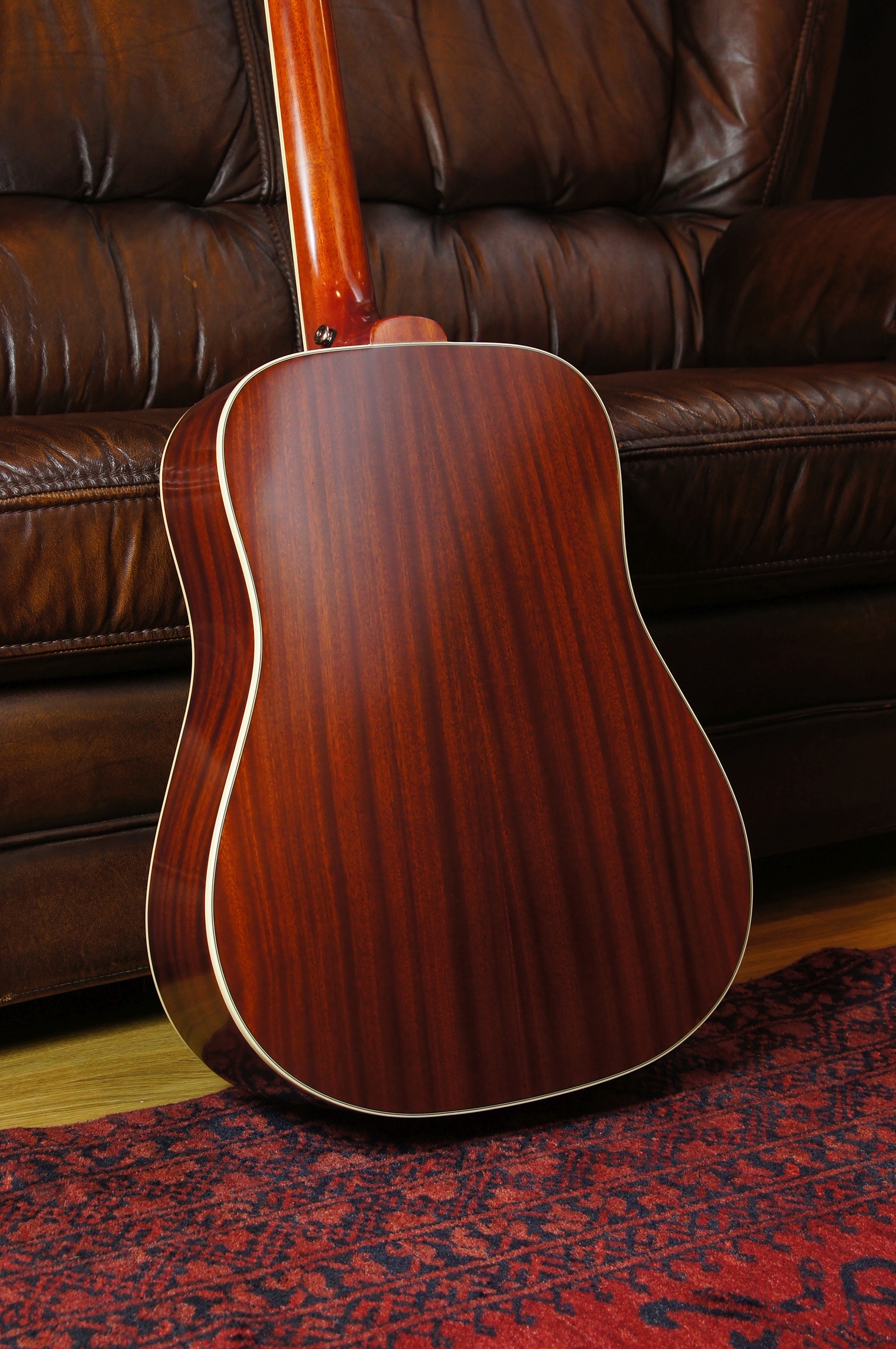 Epiphone inspired by Gibson Hummingbird 12-String Aged Cherry Sunburst Gloss vollmssiv