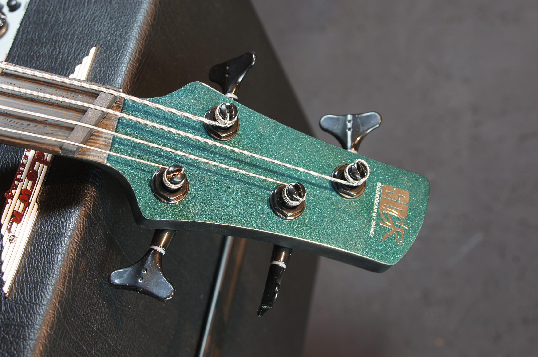 IBANEZ Bass Workshop 4-Str Blue Chameleon Multi Scale - B-Stock