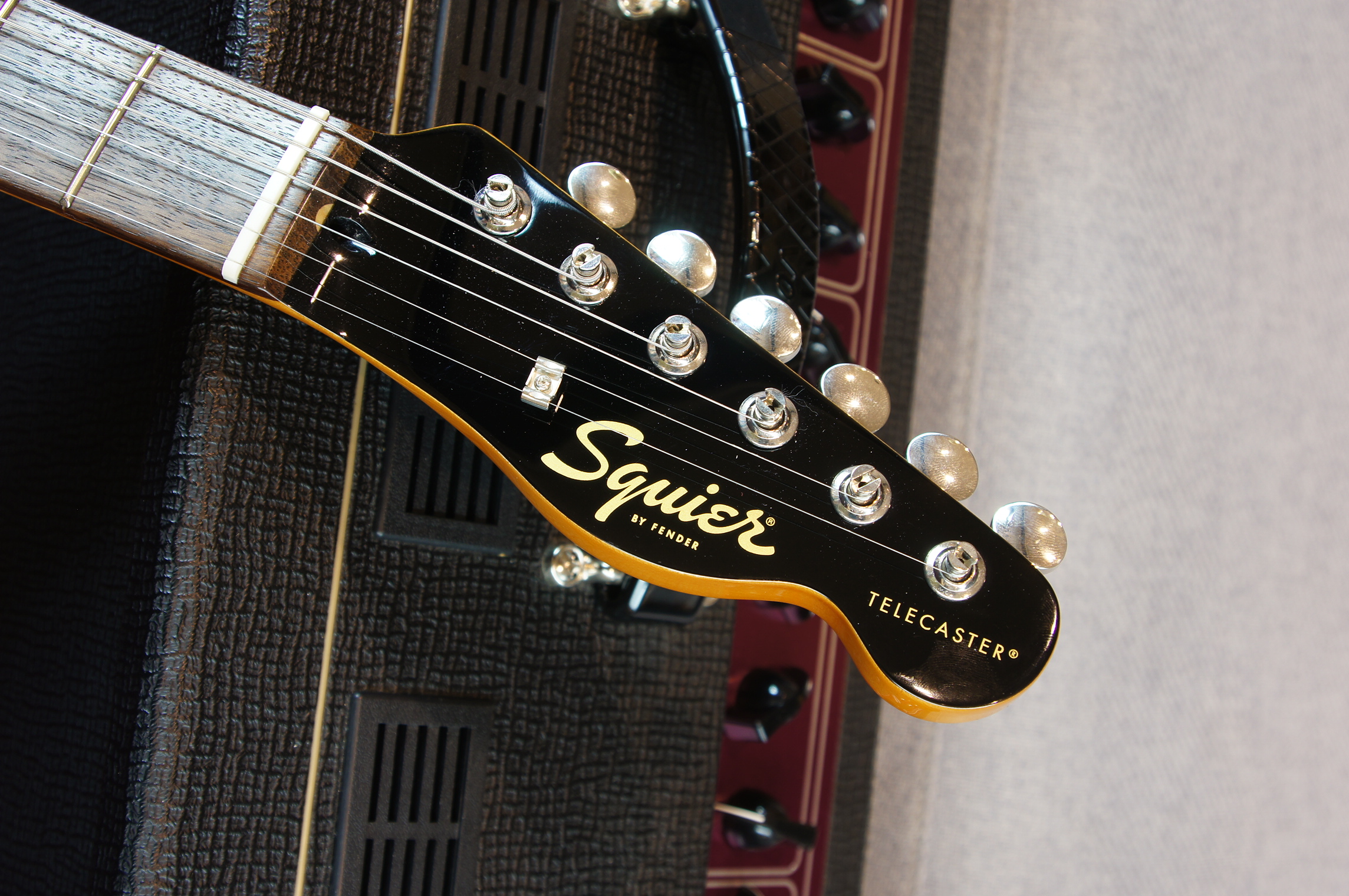 Squier Limited Edition Classic Vibe™ '60s Telecaster® SH Black