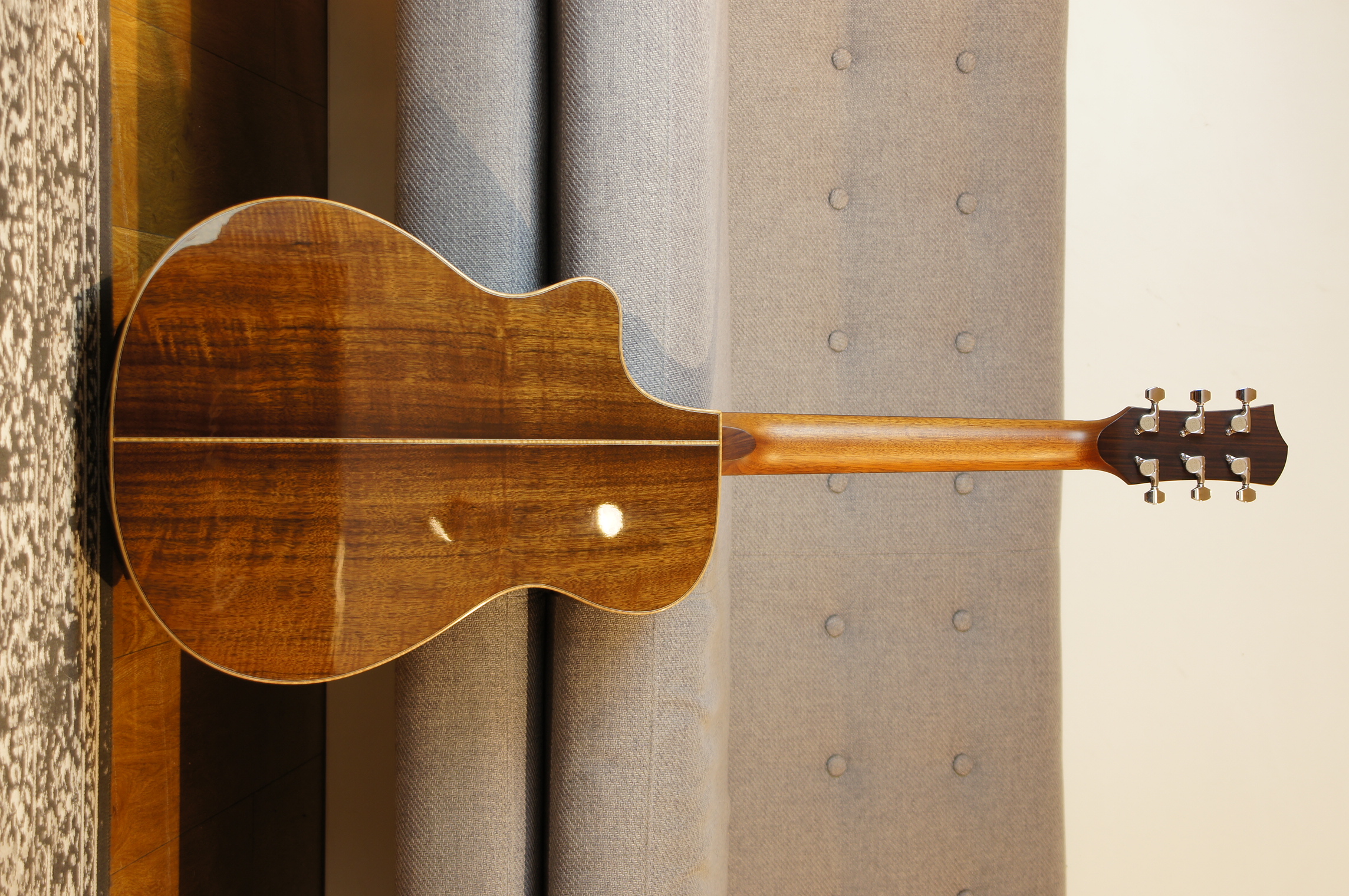 BSG Apro 35 F - Curly Laurel / Fichte mit MISI Trio Air Tonabnehmer