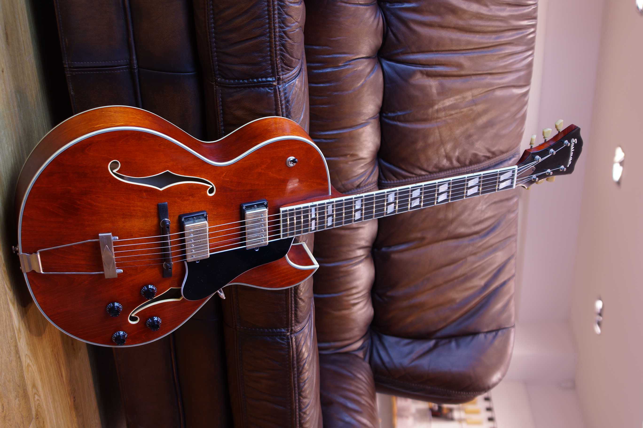 Eastman T49D/TV Archtop Antique Classic aged