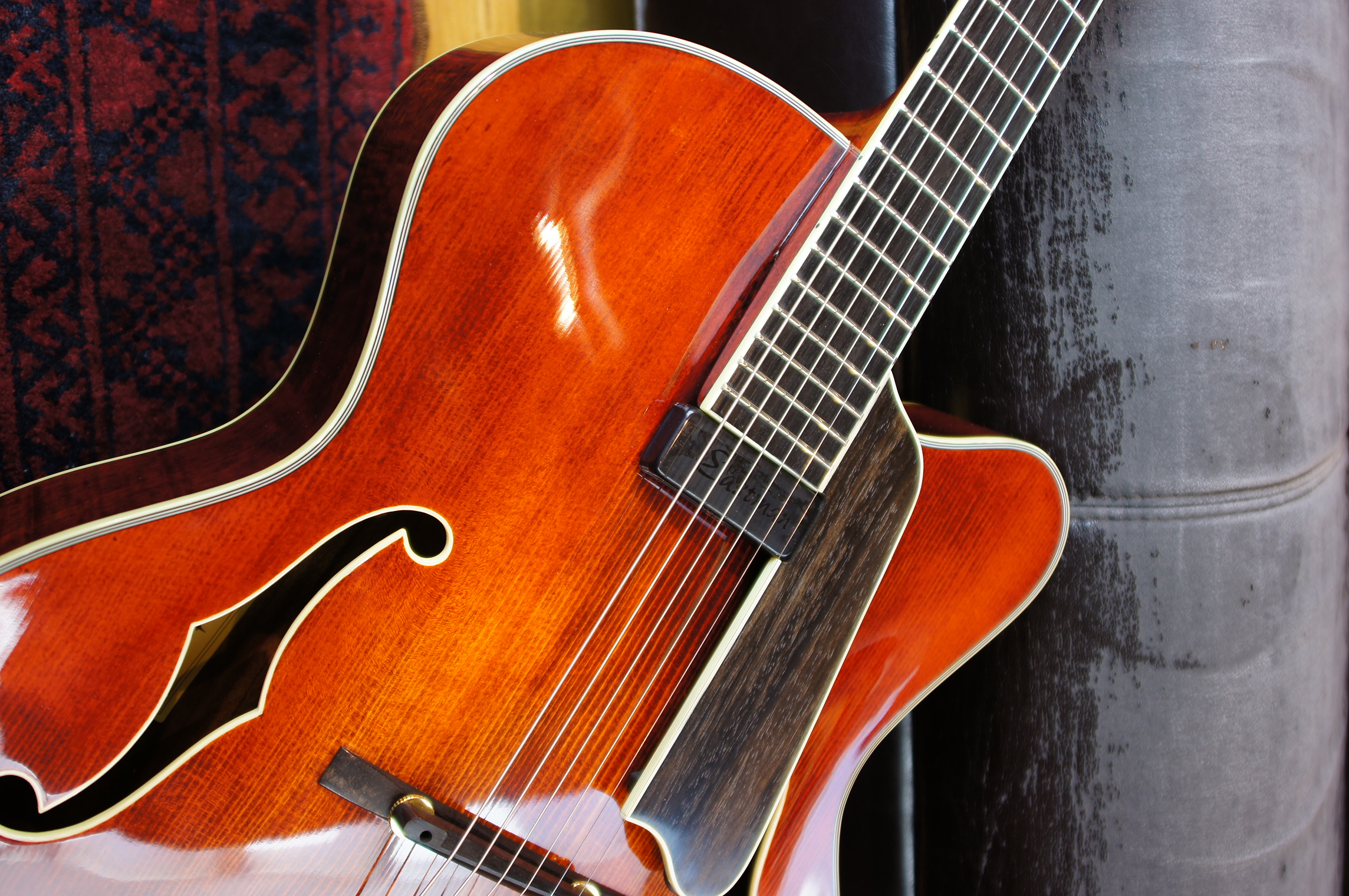 Eastman AR610CE Archtop