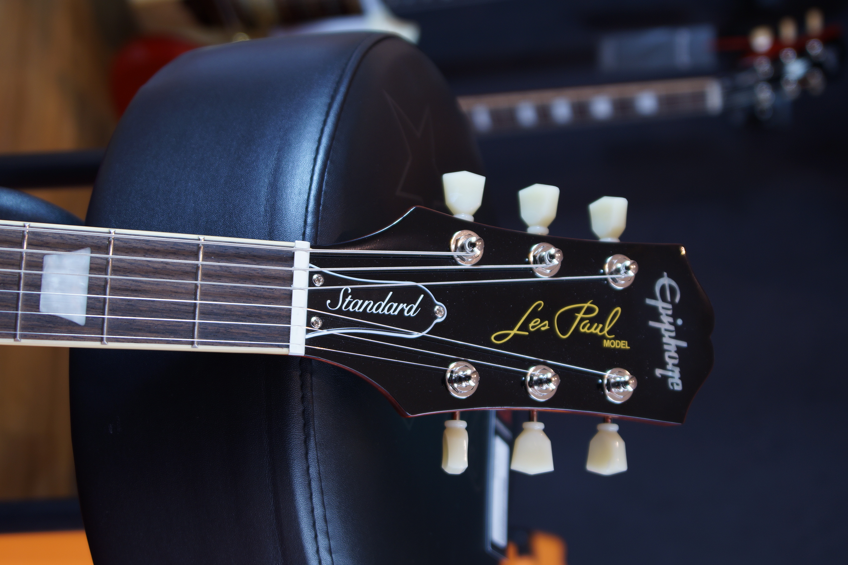 Epiphone Les Paul Standard 50s  Washed Cherry Sunburst inklusive Tasche