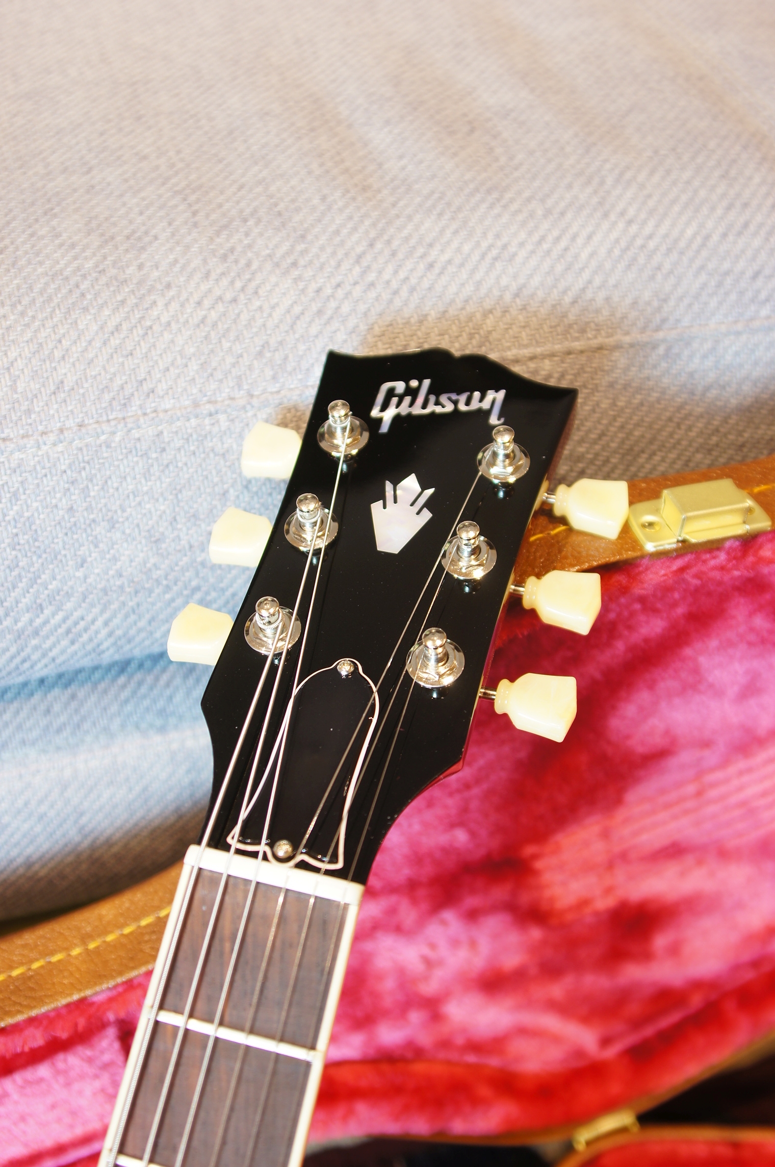 Gibson ES-335 DOT Sixties Cherry