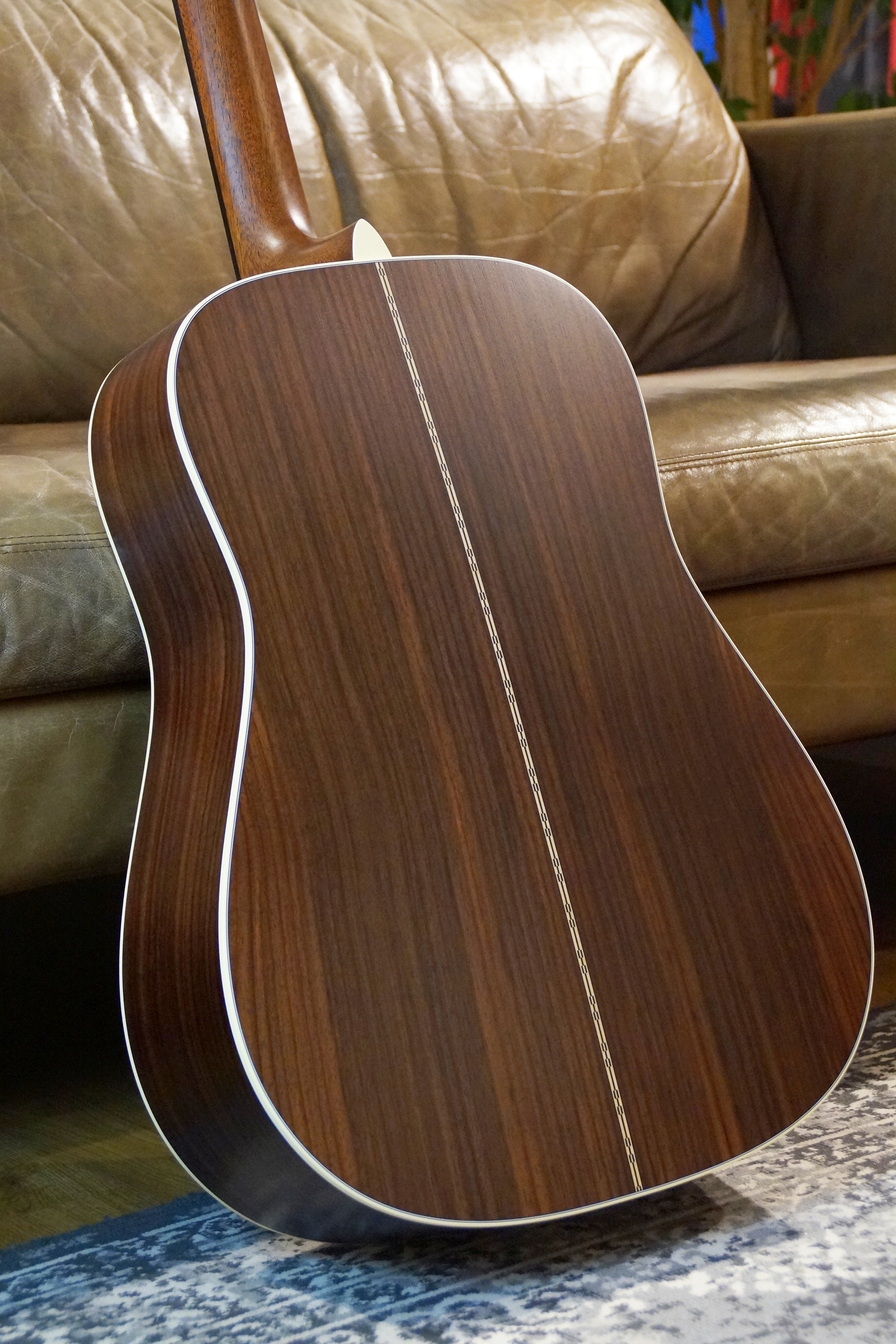 Martin D-28 Street Legend