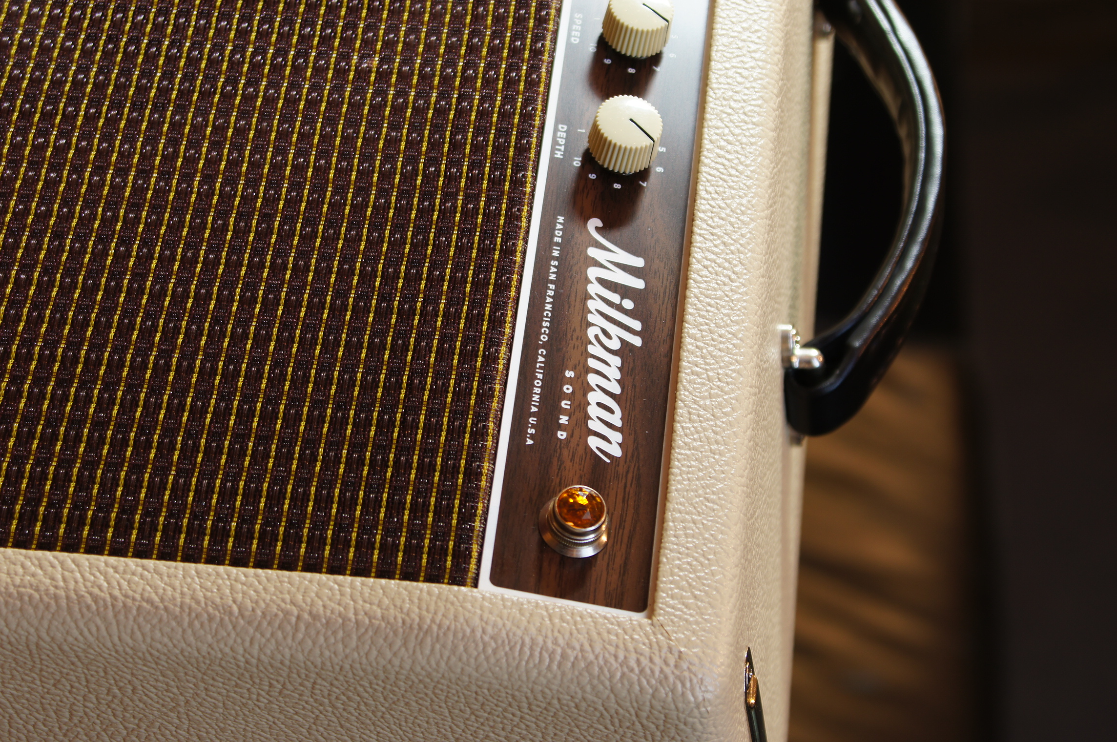 Milkman 5 Watt Half Pint - Blonde with Stripe