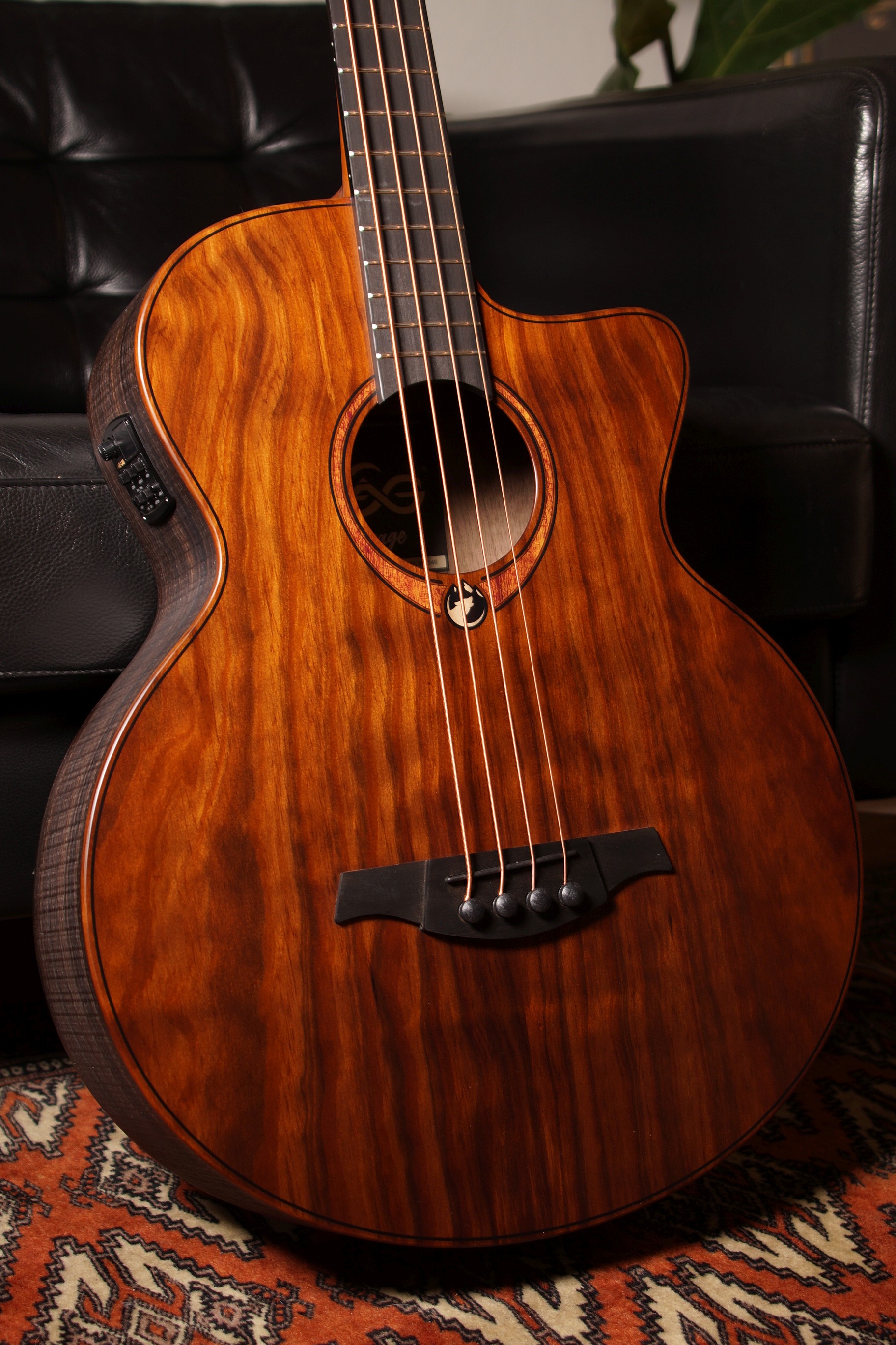 LAG SAUVAGE-BCE Accoustic Bass mit Gig Bag