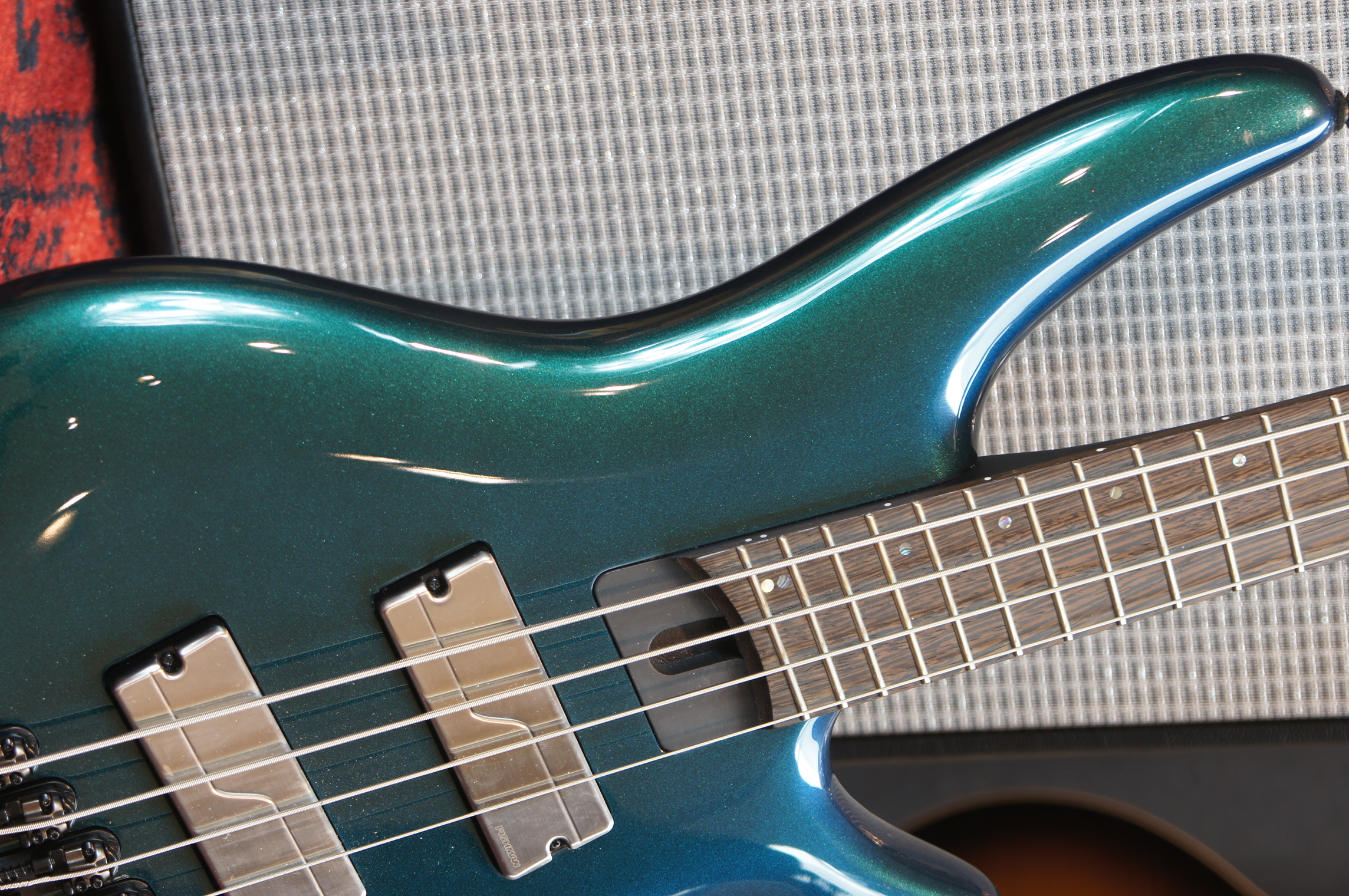 IBANEZ Bass Workshop 4-Str Blue Chameleon Multi Scale - B-Stock