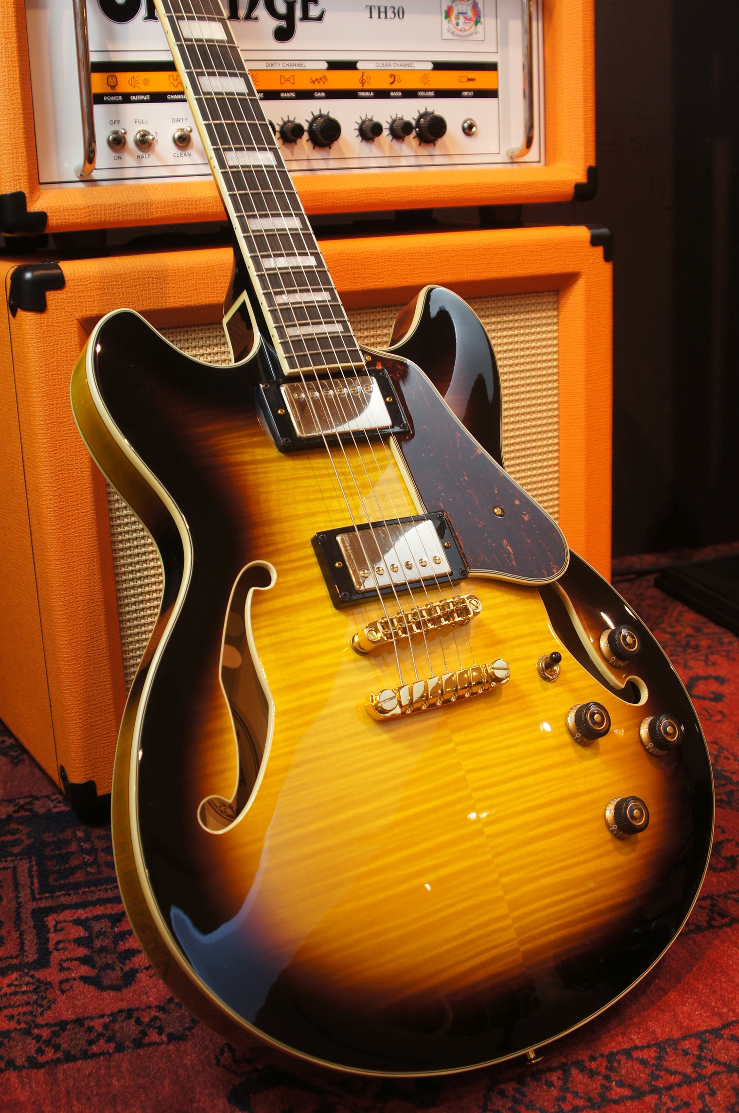 IBANEZ Artcore Express. 6-Str Antique Yellow Sunburst