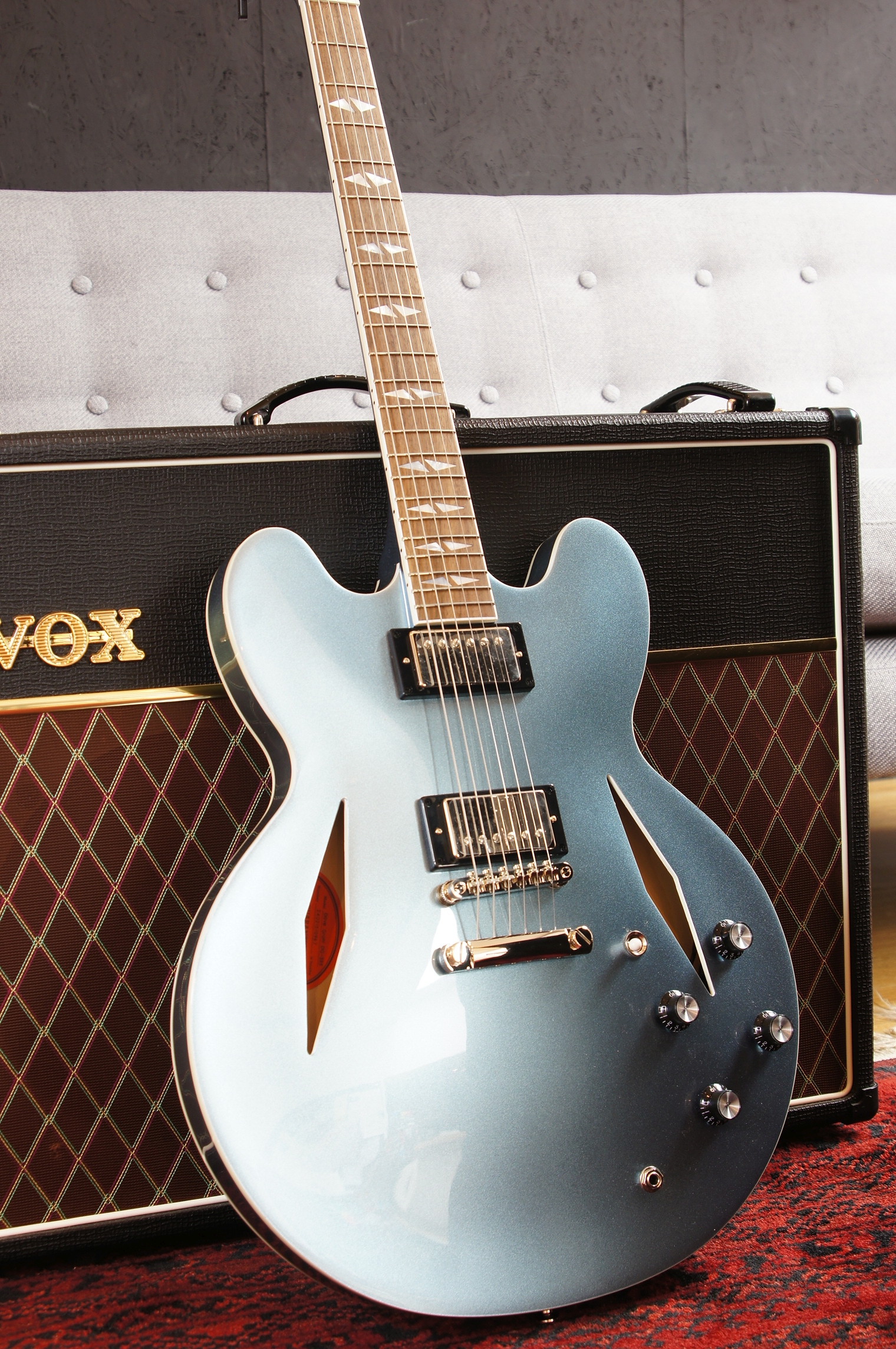 Epiphone Dave Grohl DG-335 - Pelham Blue