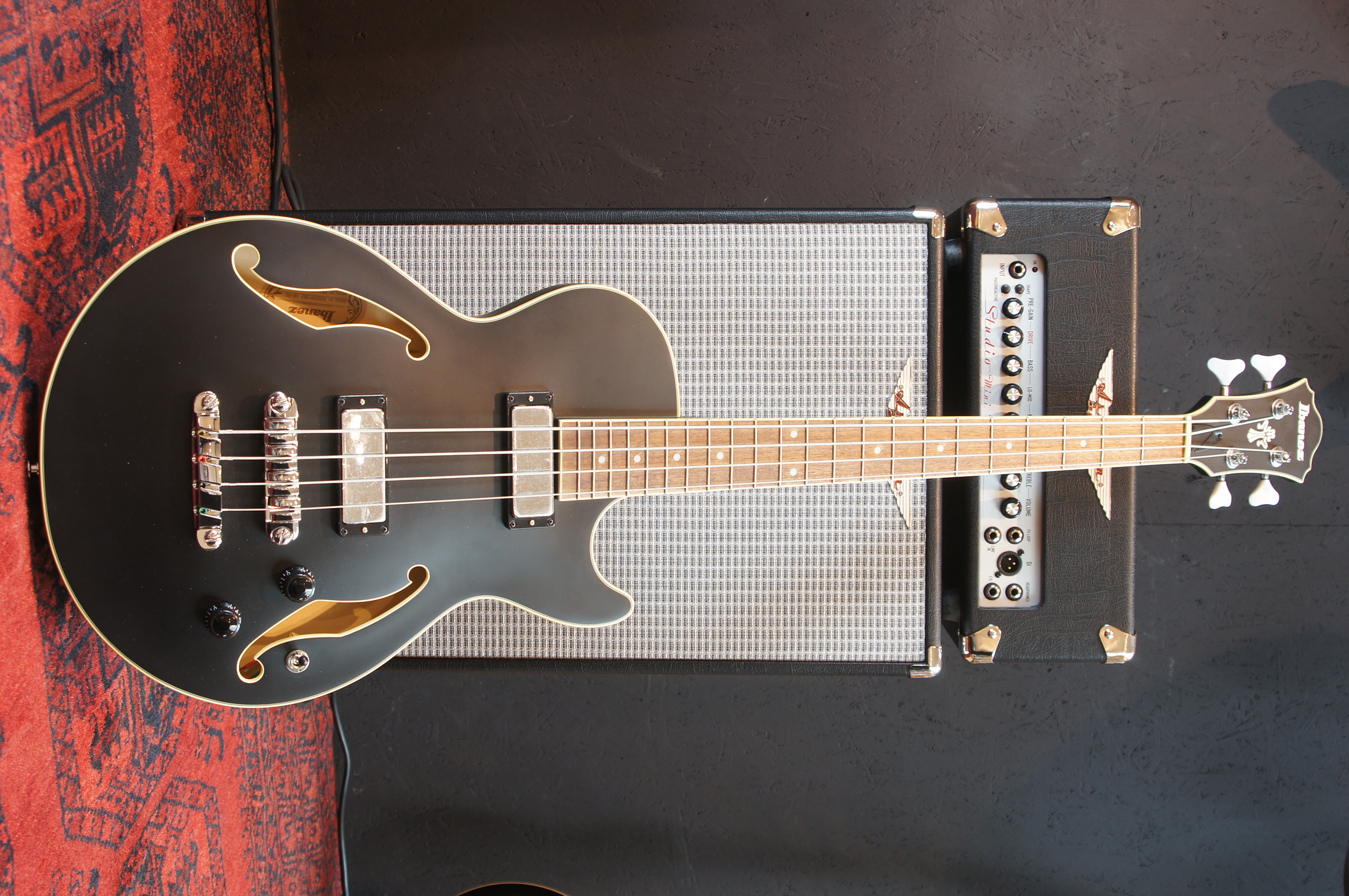 IBANEZ AGB200 Artcore Hollow Body Bass 4-String - Black Flat - B-Ware