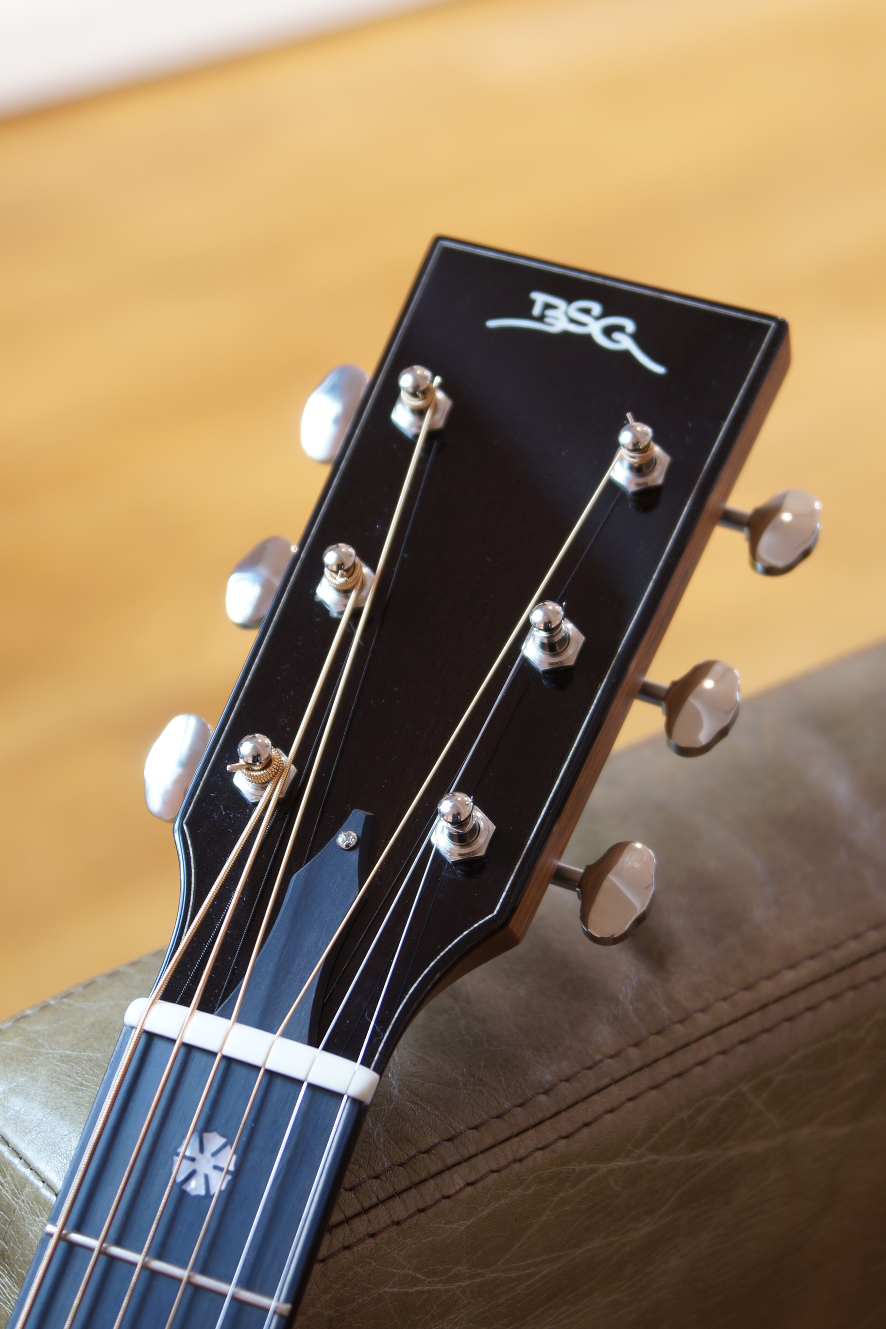 BSG OM 27 F - Rosewood / Baked Spruce