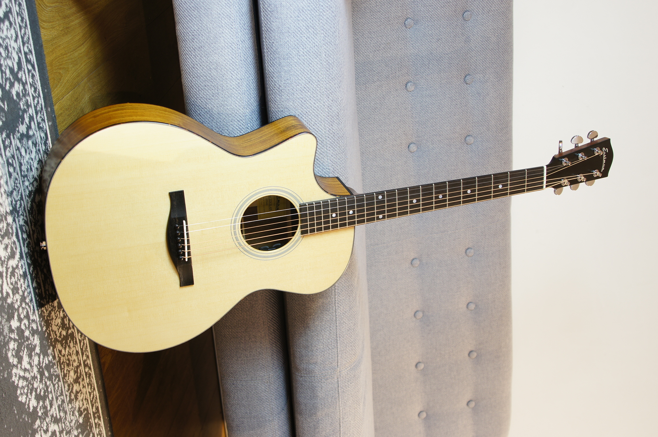 Eastman AC222LCE Linkshänder mit Tonabnehmer inklusive Gigbag