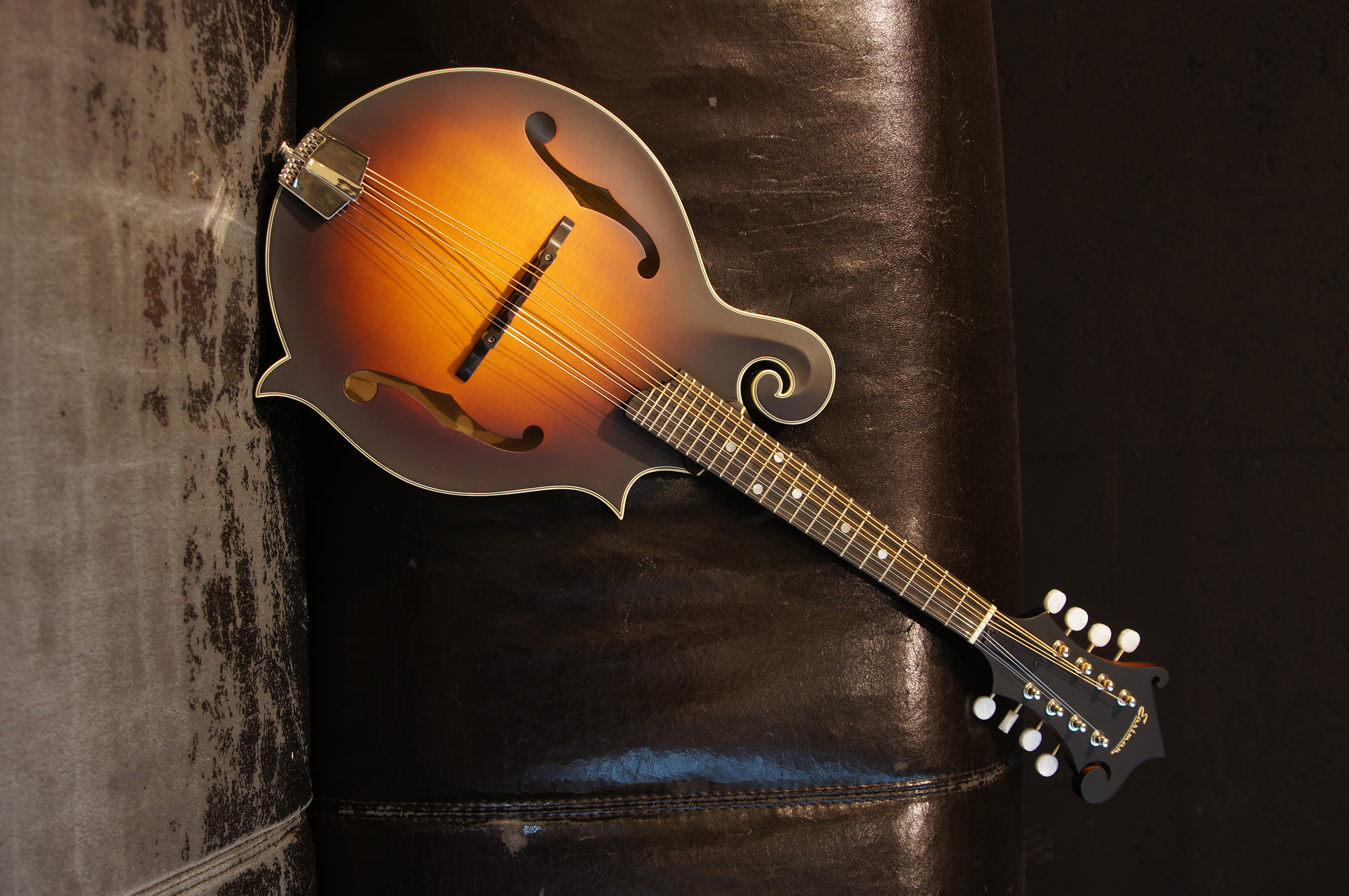 Eastman MD315E-SB F-Style Mandoline mit Tonabnehmer