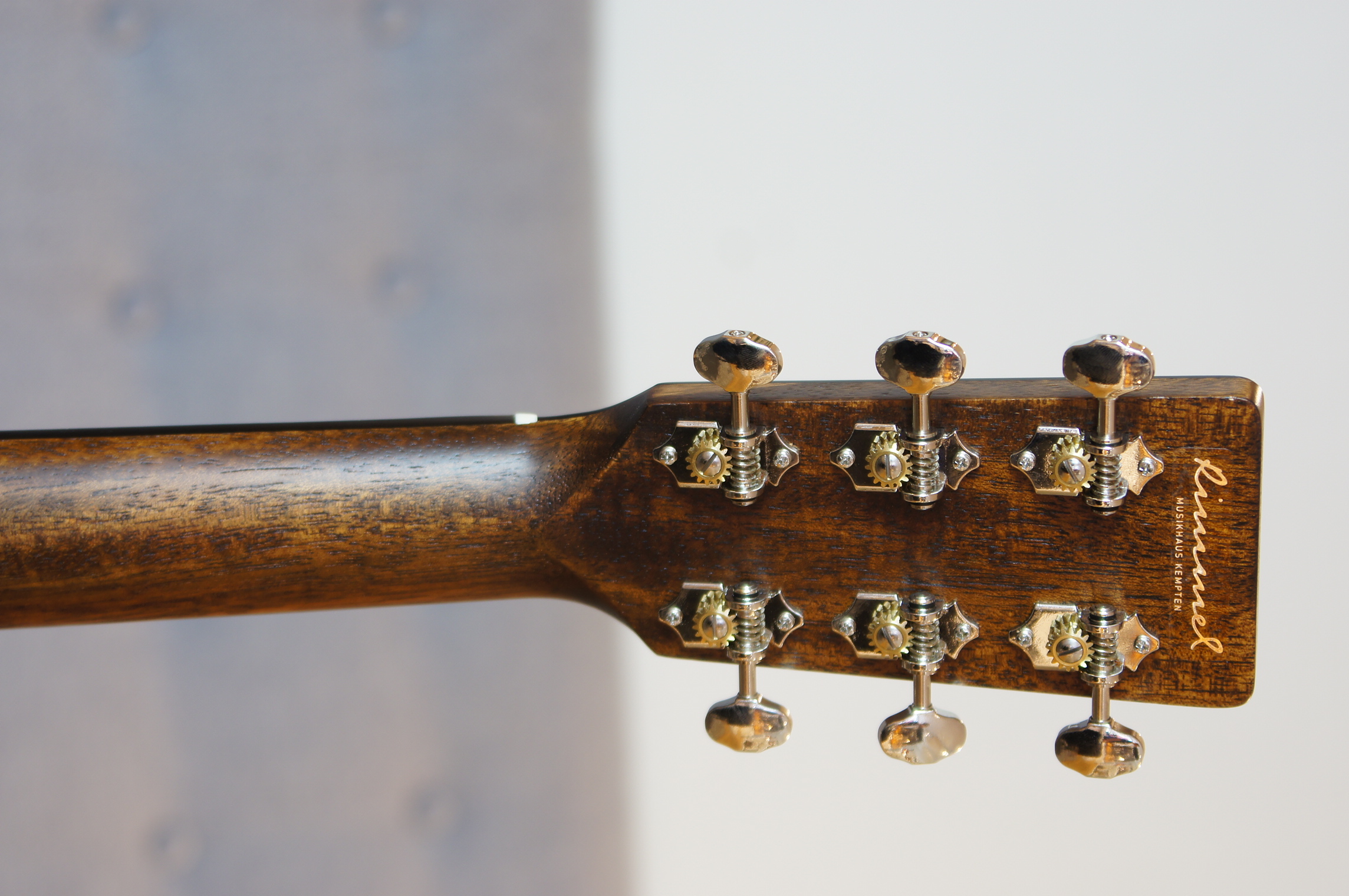 Eastman E3DE mit Tonabnehmer inklusive Gigbag