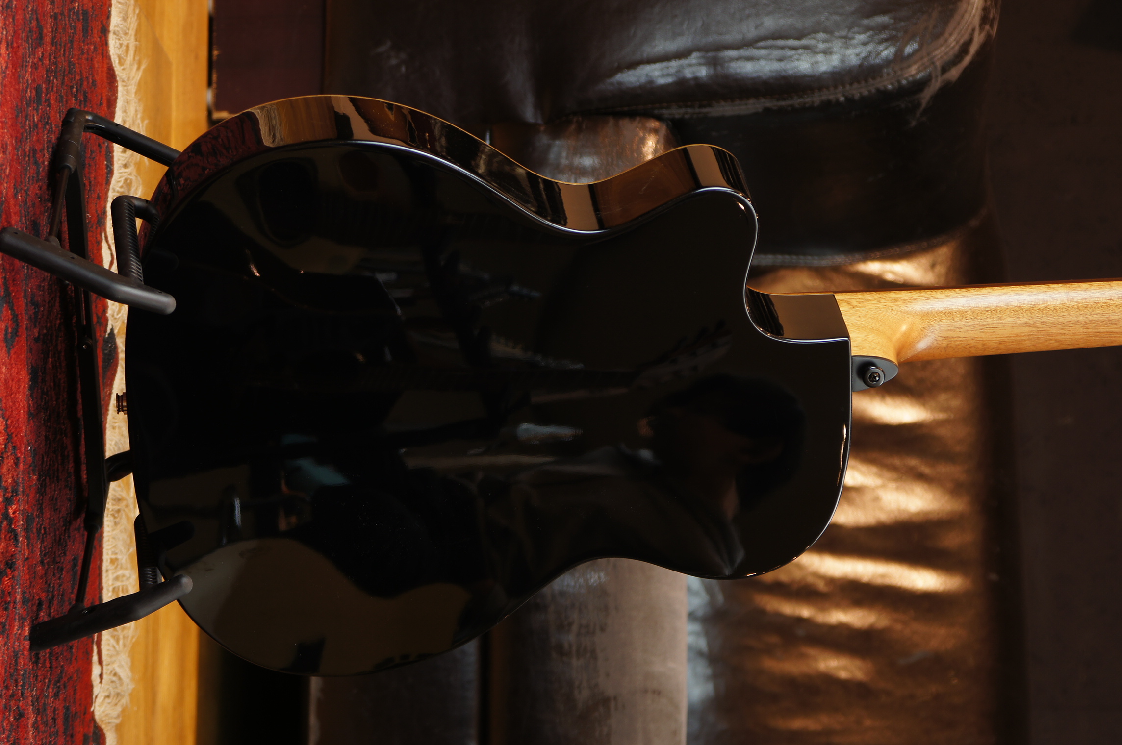 LAG Westerngitarre Tramontane 118 Auditorium schwarz