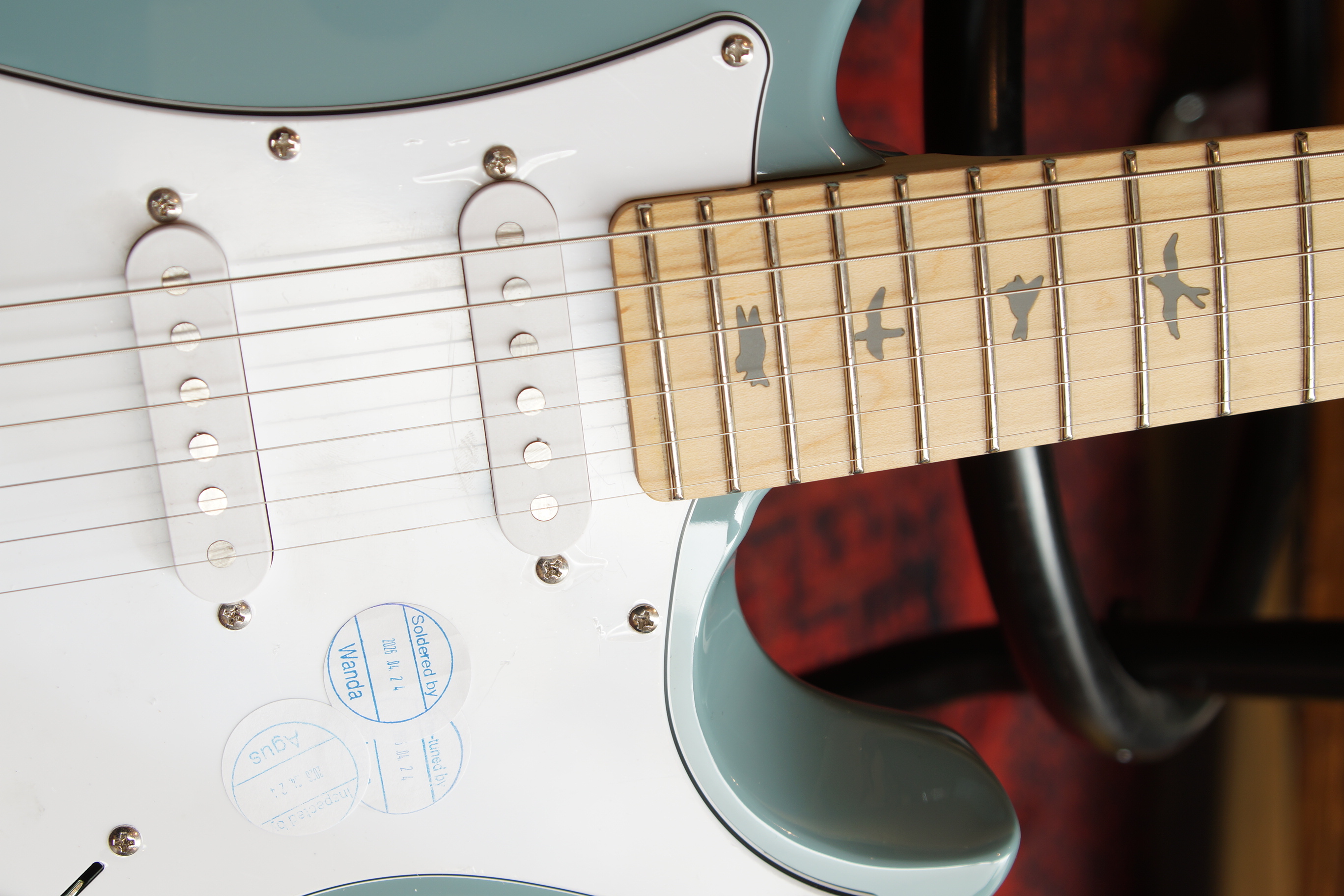 PRS SE Silver Sky Maple Stone Blue
