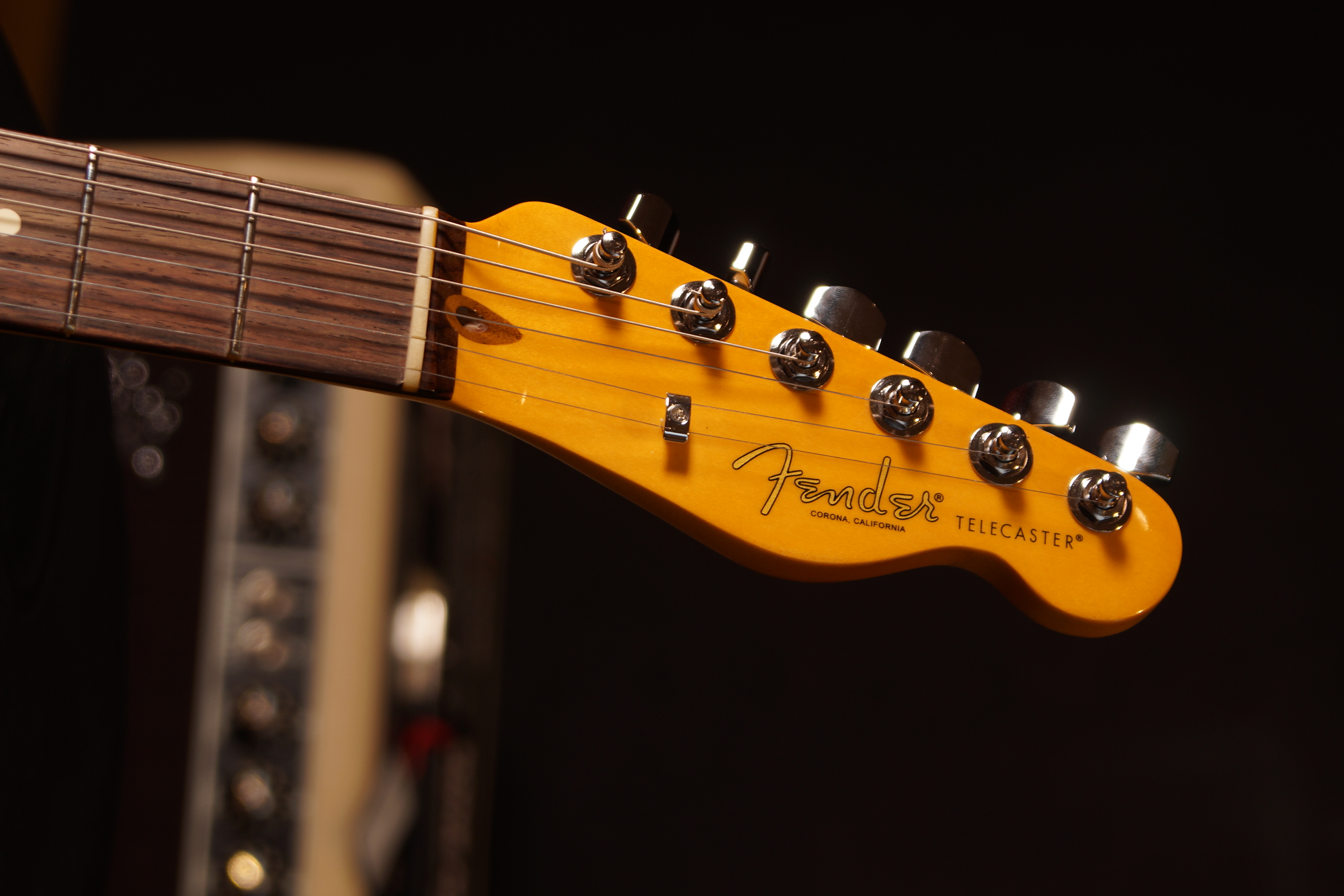 Fender American Professional II Telecaster®, Rosewood Fingerboard, Olympic White
