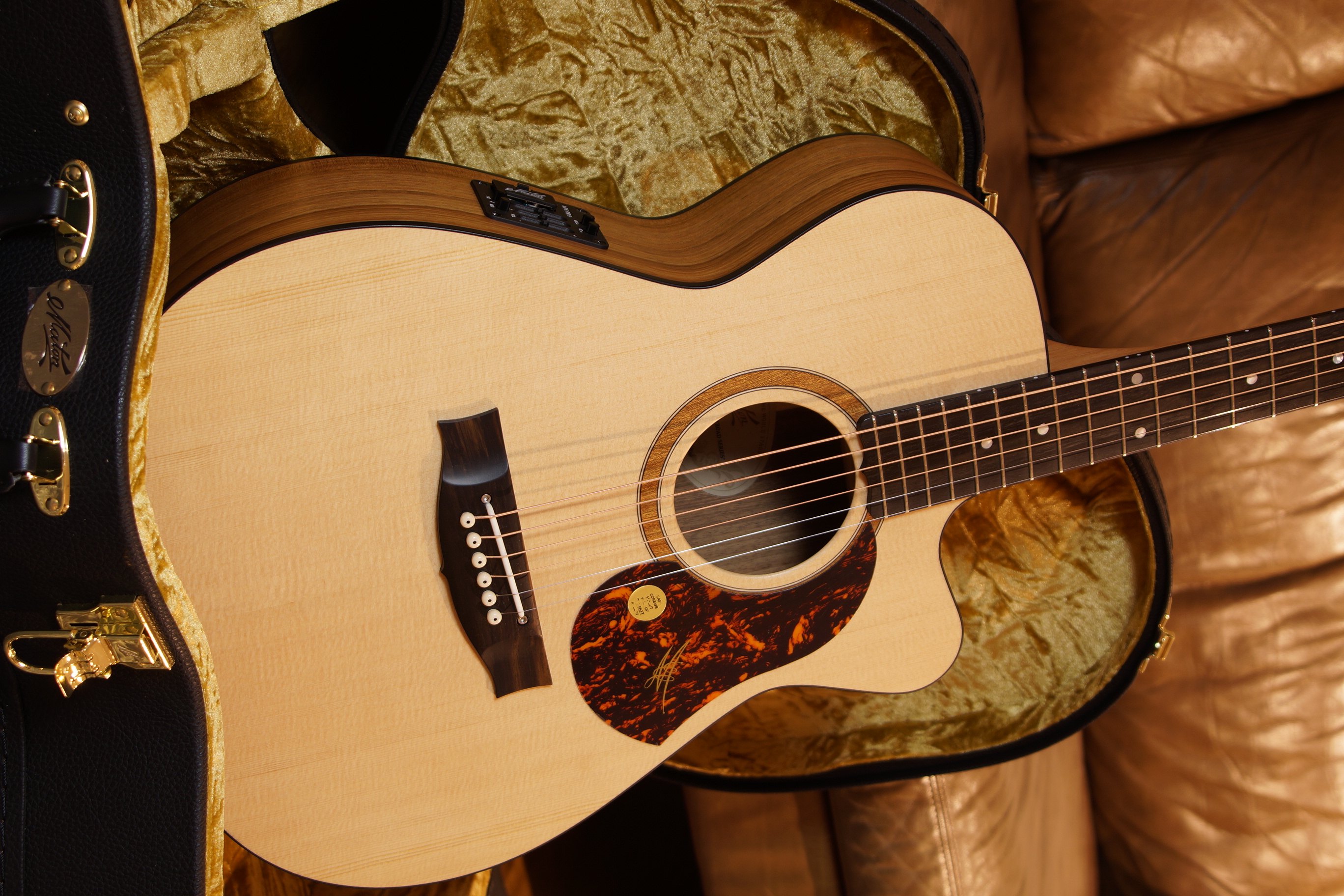 Maton SRS 808 C