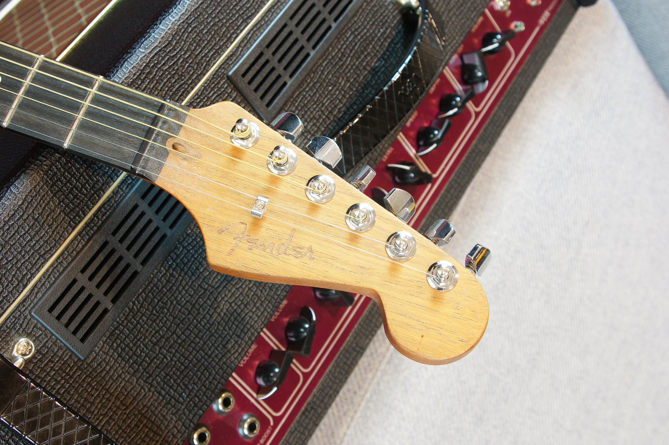 Fender American Acoustasonic Strat Ebony Fingerboard Dakota Red