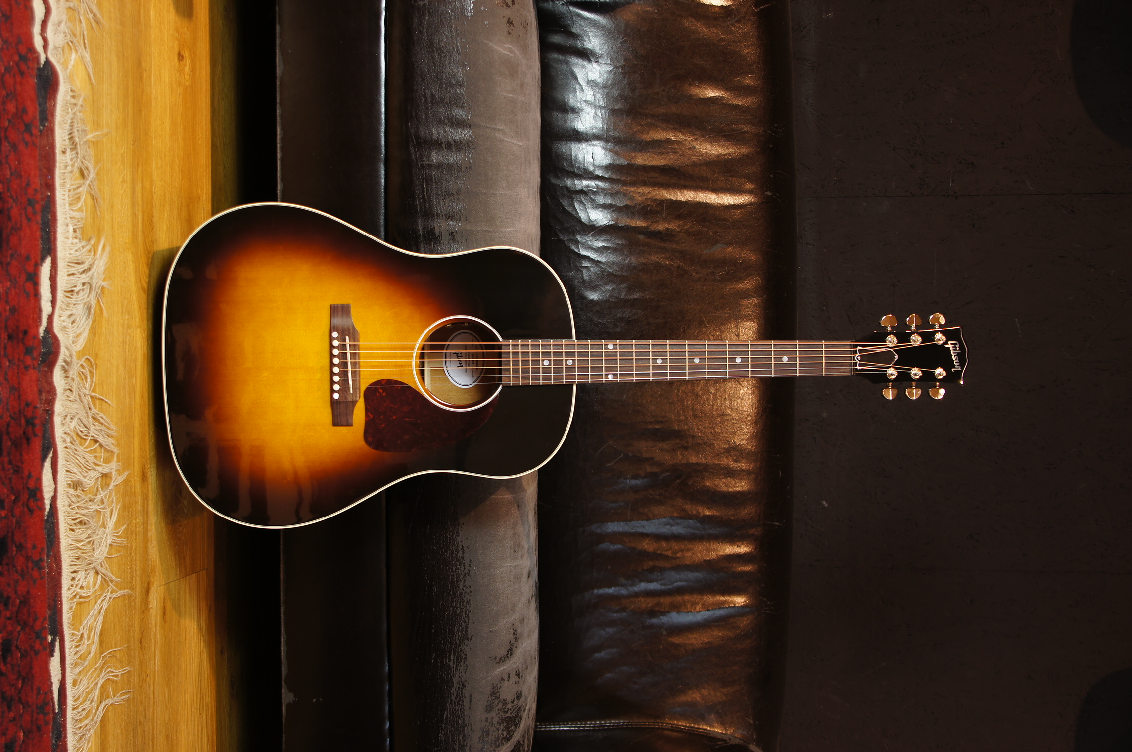 Gibson J-45 Standard Vintage Sunburst