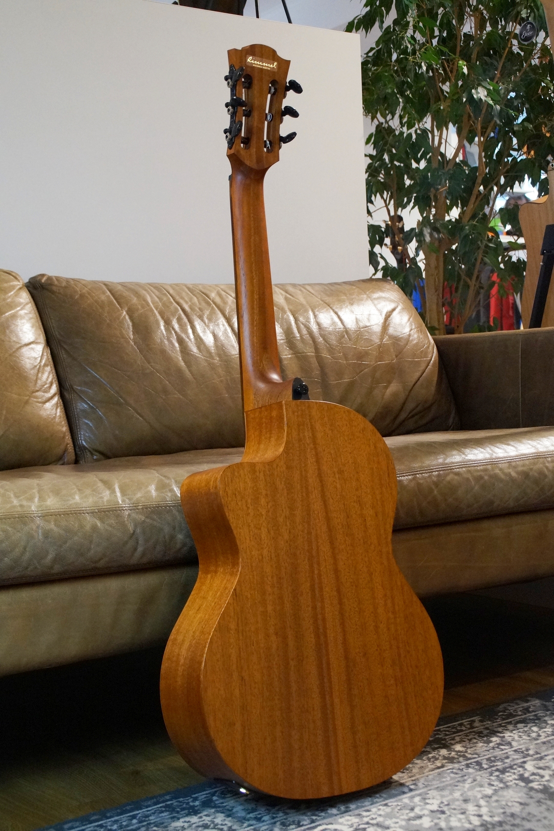 LÂG - GLA OC170CE Konzertgitarre mit Pickup