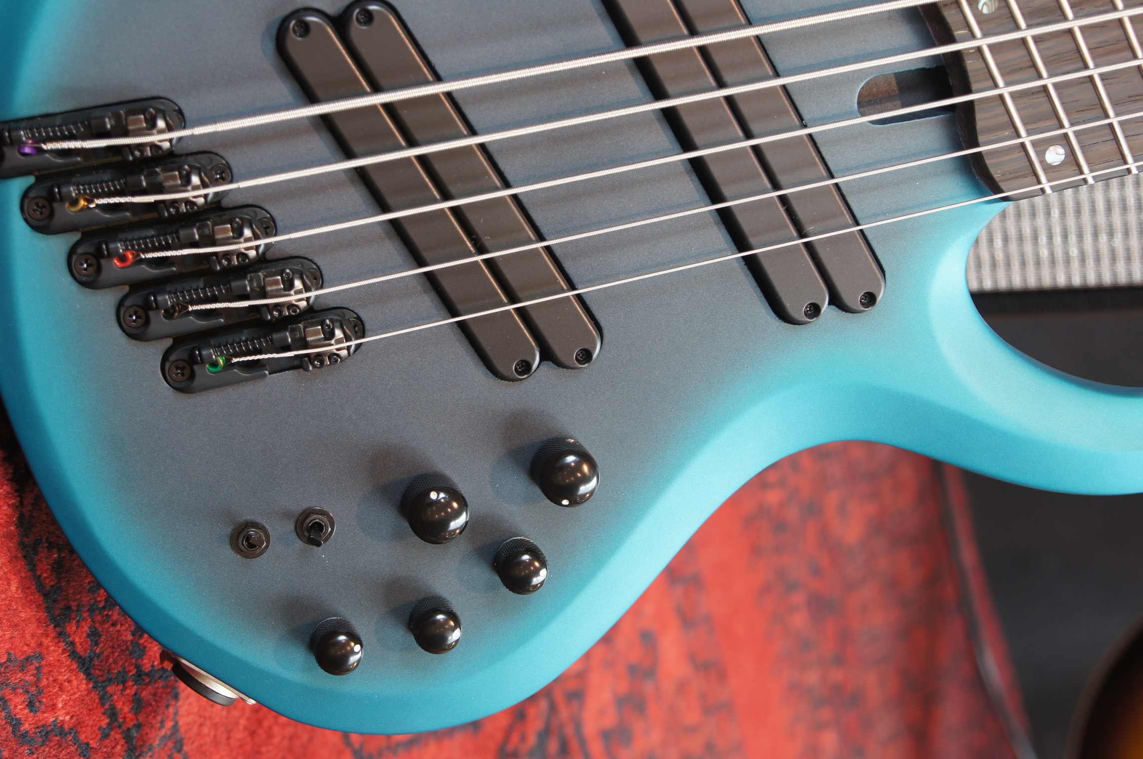 IBANEZ BTB 605 MSCE Bass Workshop 5-Str. Cerulean Aura Burst Matte, incl. Case - B-Stock