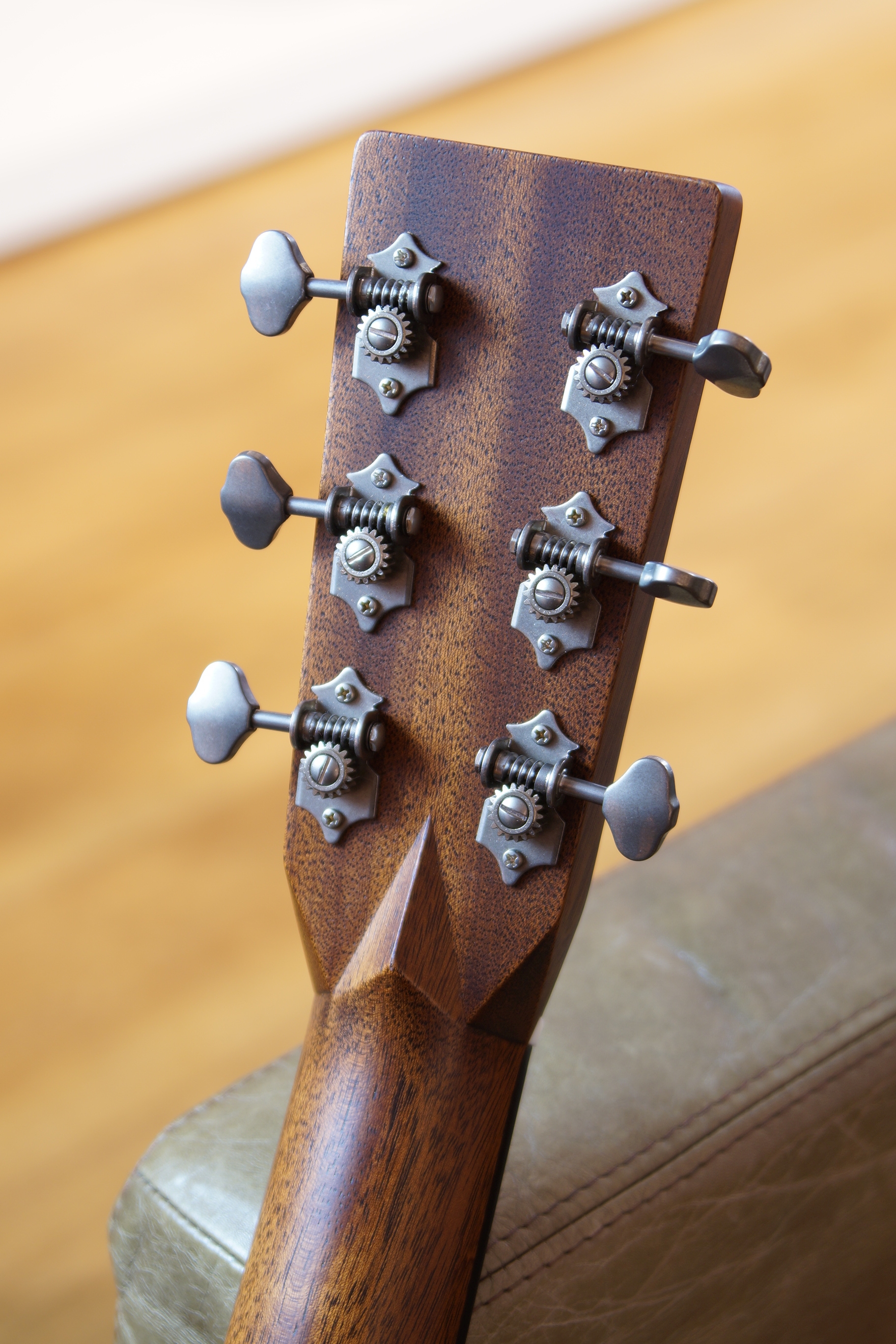 Martin D-28 Street Legend