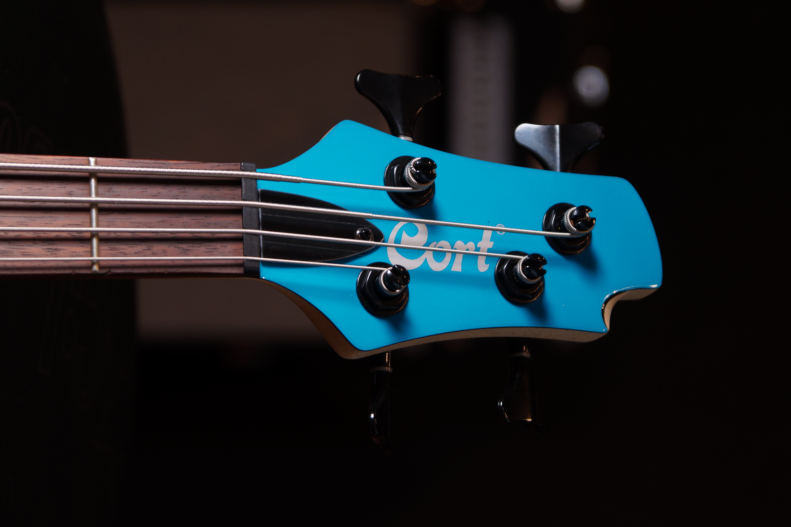 CORT E-Bass C4 Deluxe Candy Blue